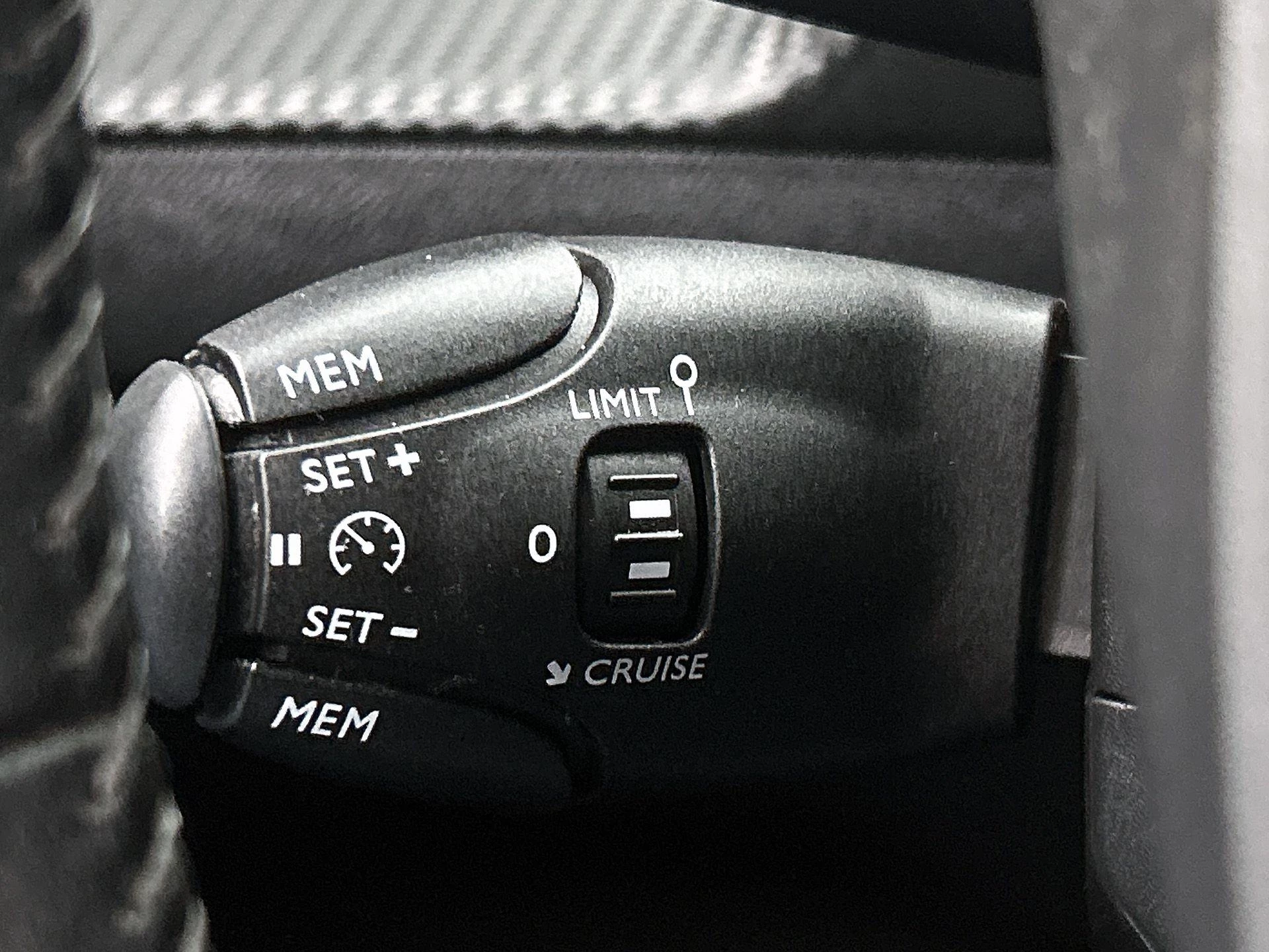 Peugeot-2008-image-5