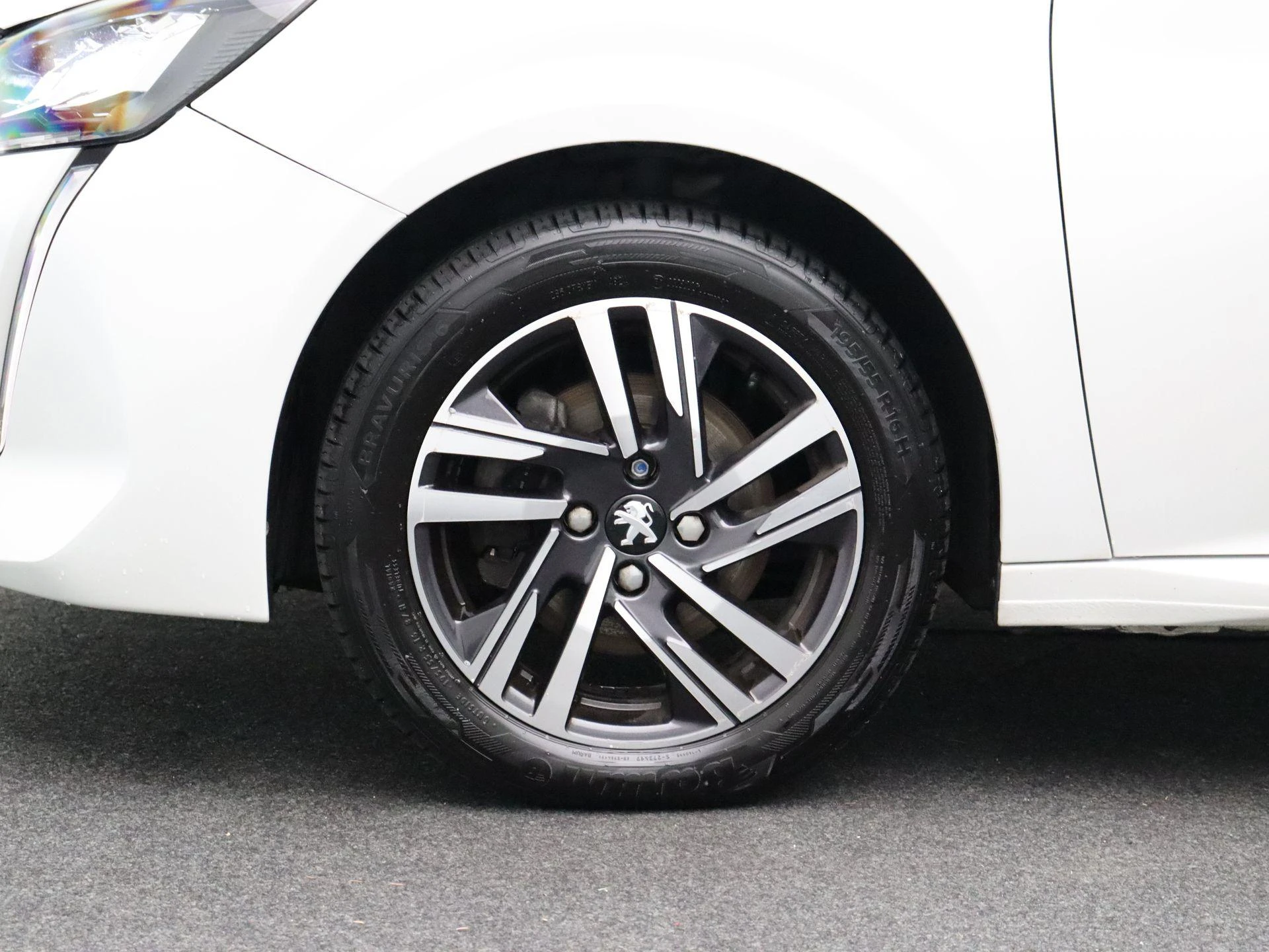 Peugeot-208-image-6
