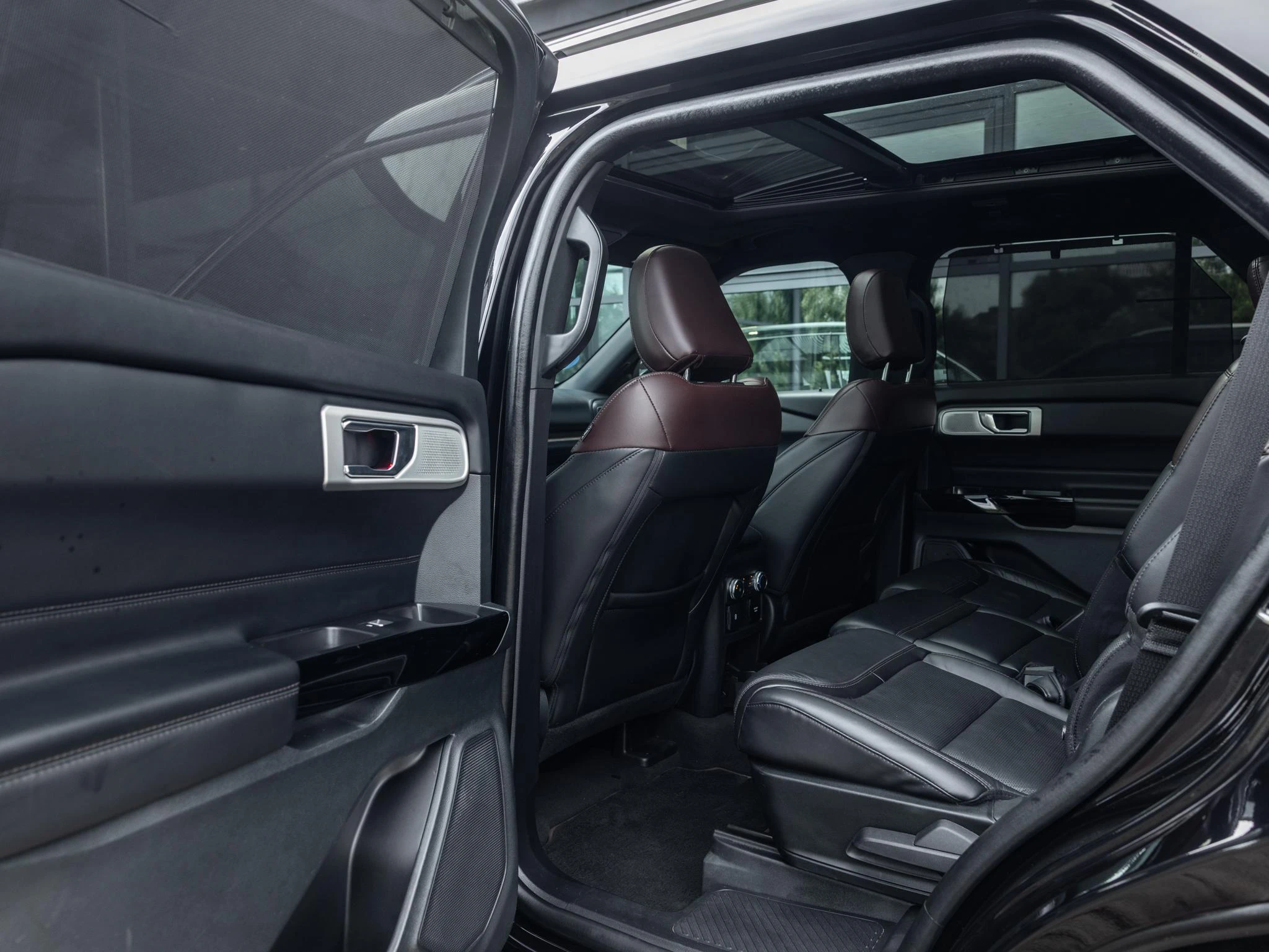 Ford-Explorer-image-45