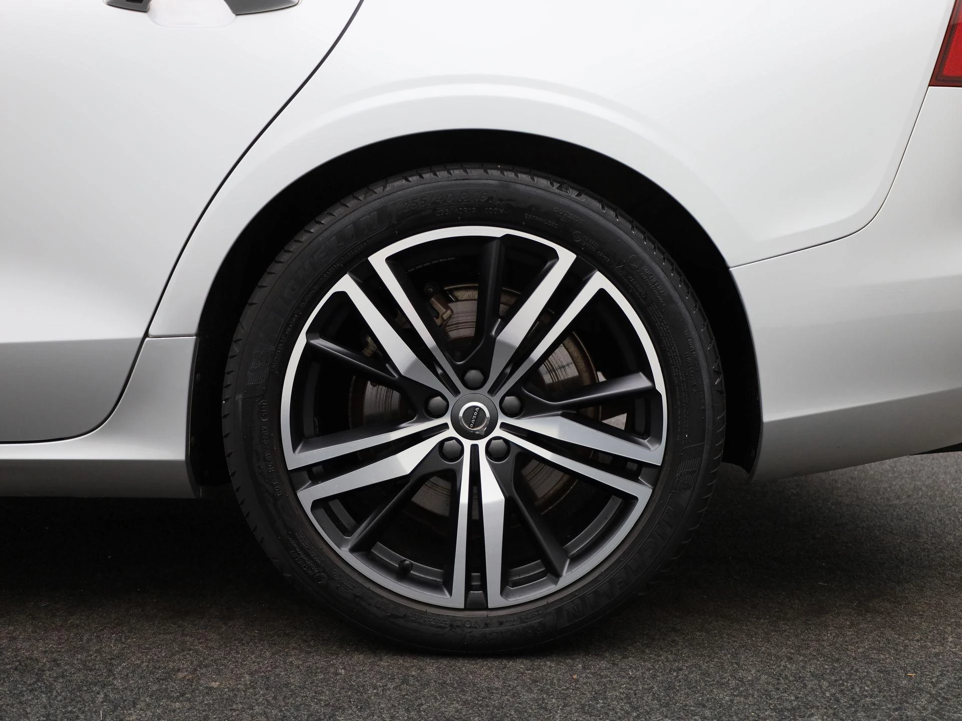 Volvo-V60-image-12