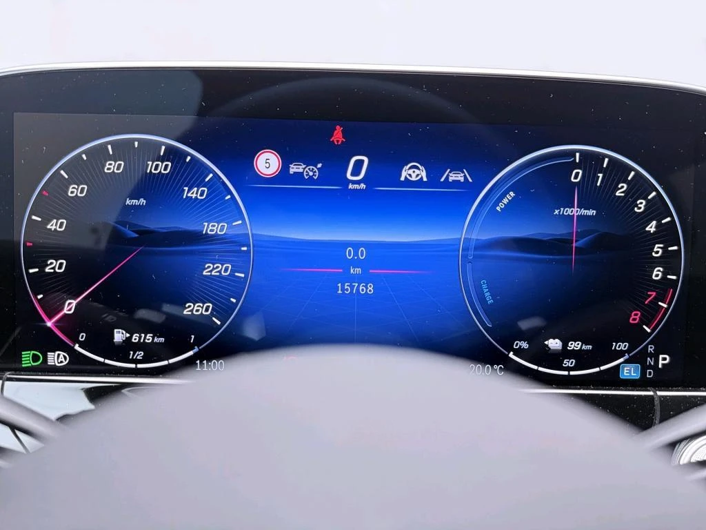 Mercedes-Benz-E-Klasse-image-6