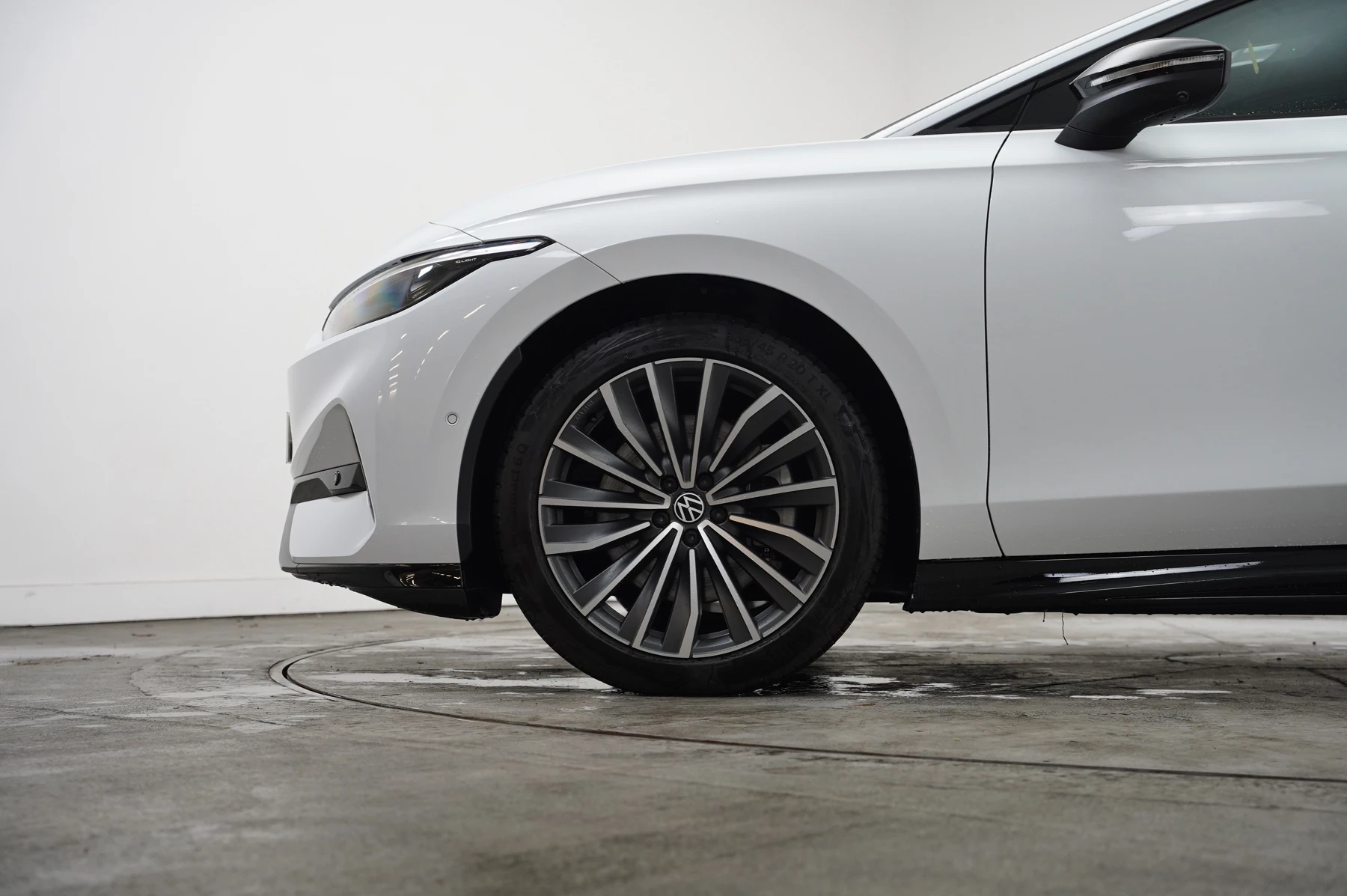 Volkswagen-ID.7-image-4