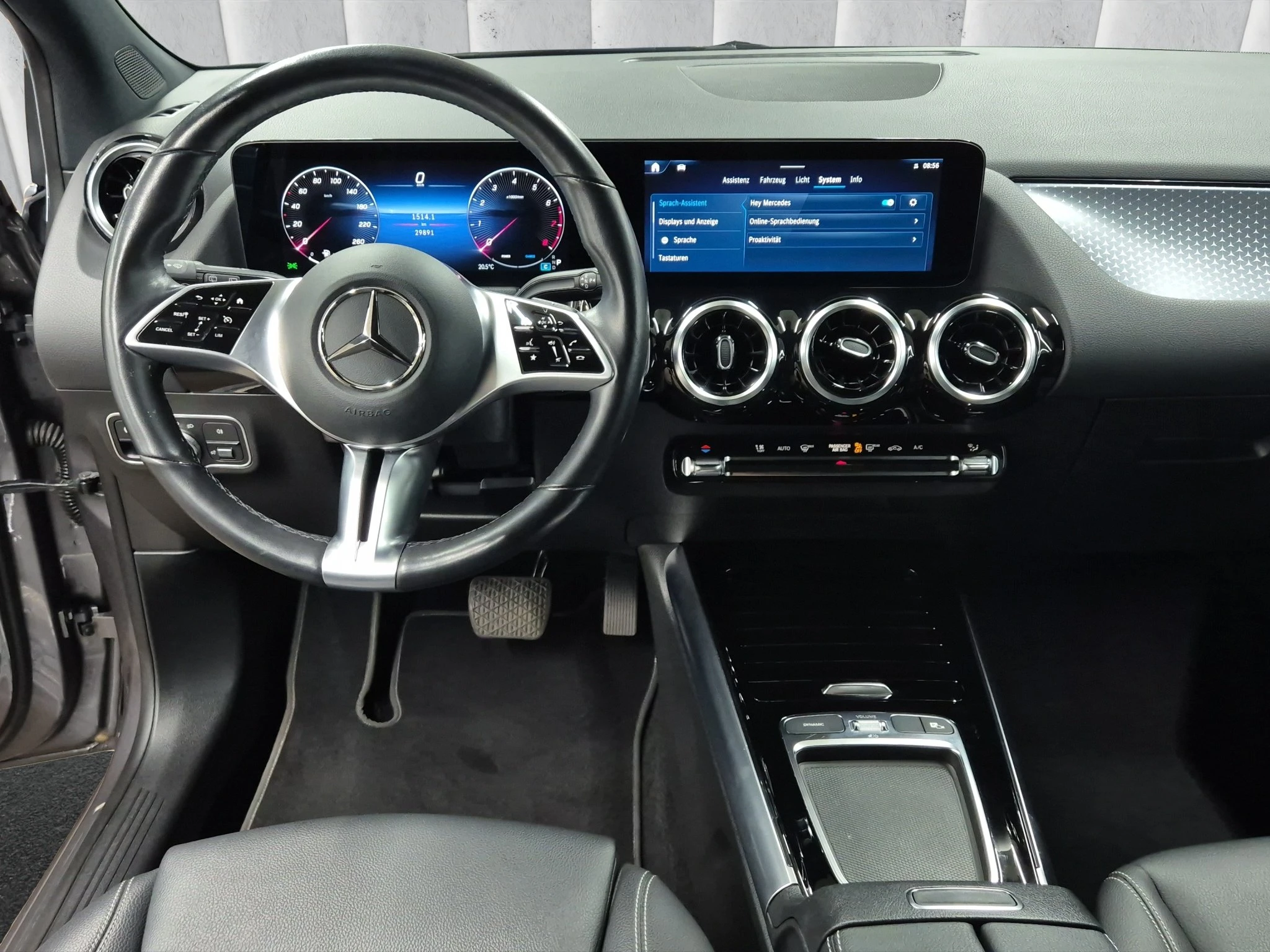 Mercedes-Benz-B-Klasse-image-11