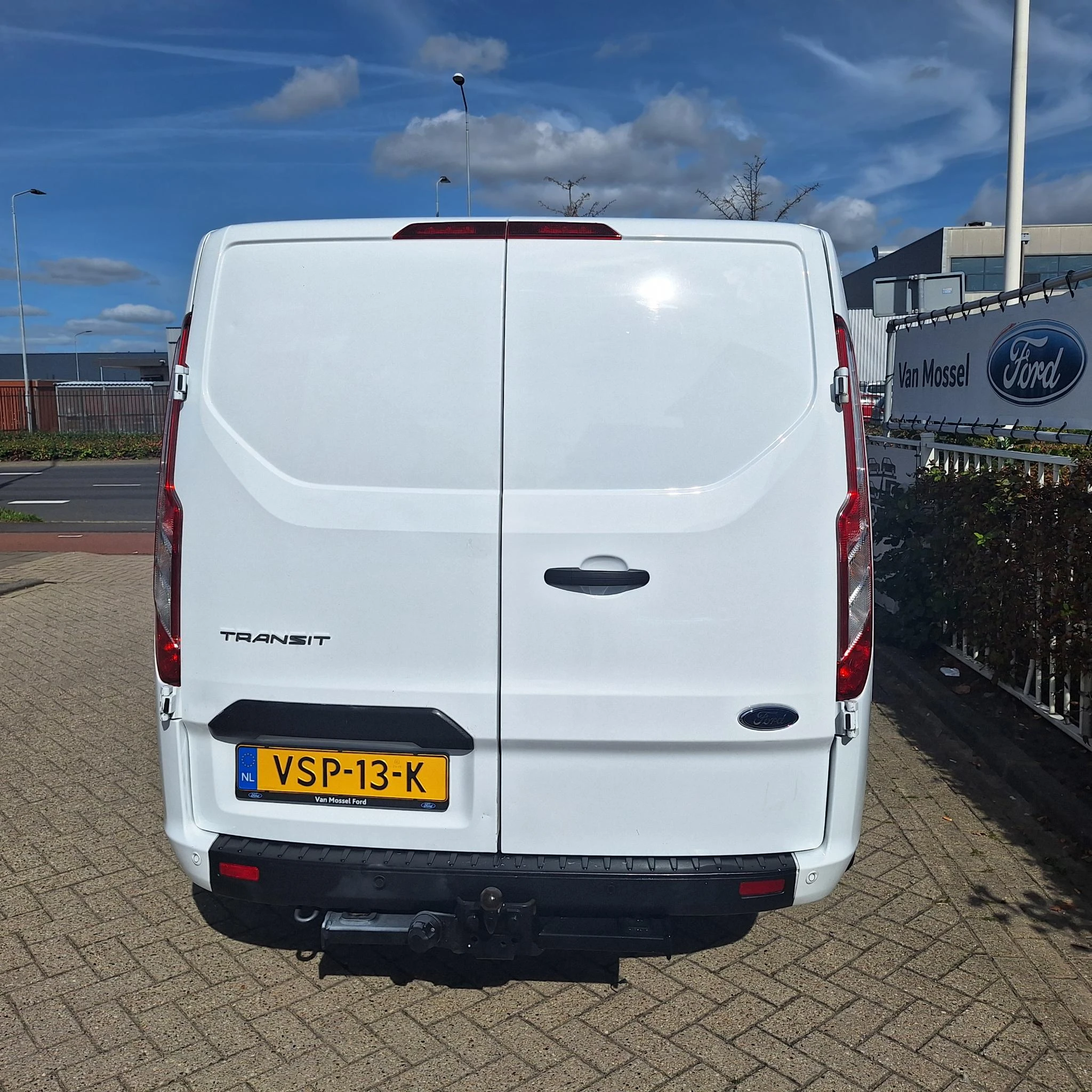 Ford-Transit Custom-image-5