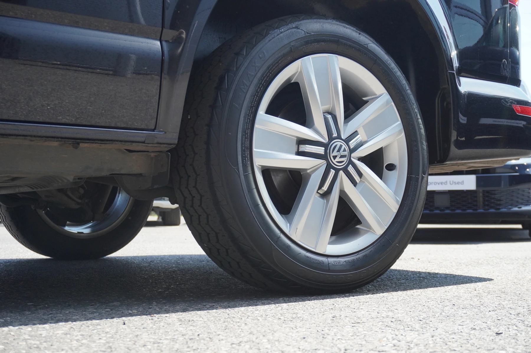 Volkswagen-Transporter-image-24