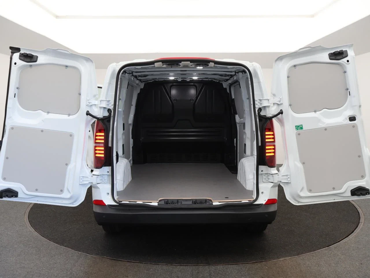 Volkswagen Transporter T7 32 Fou Swb Transporter Bestelwagen 2.0 TDI 150pk 6v FWD / DEMO