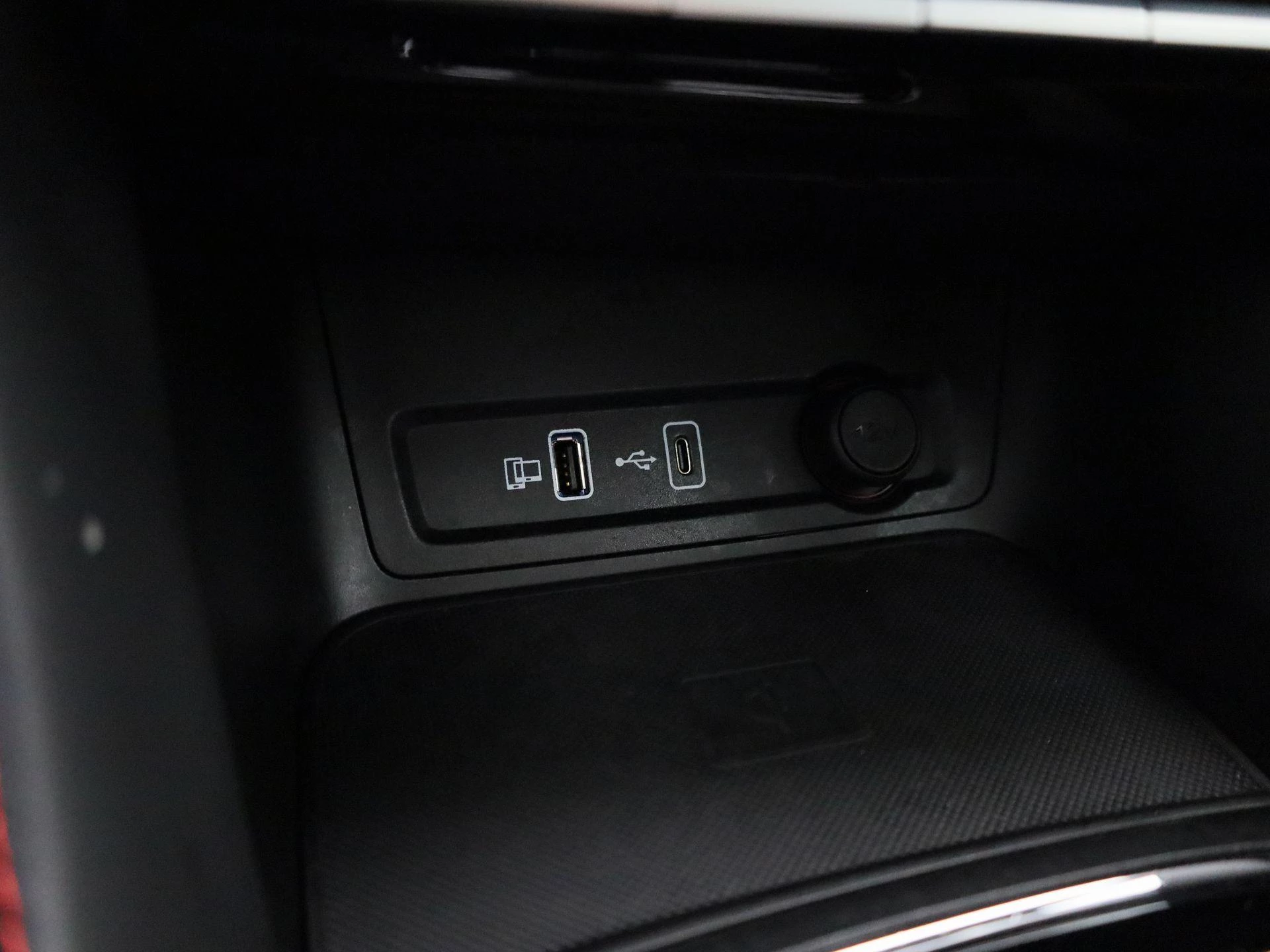 MG ZS EV Standard Range Luxury 50 kWh