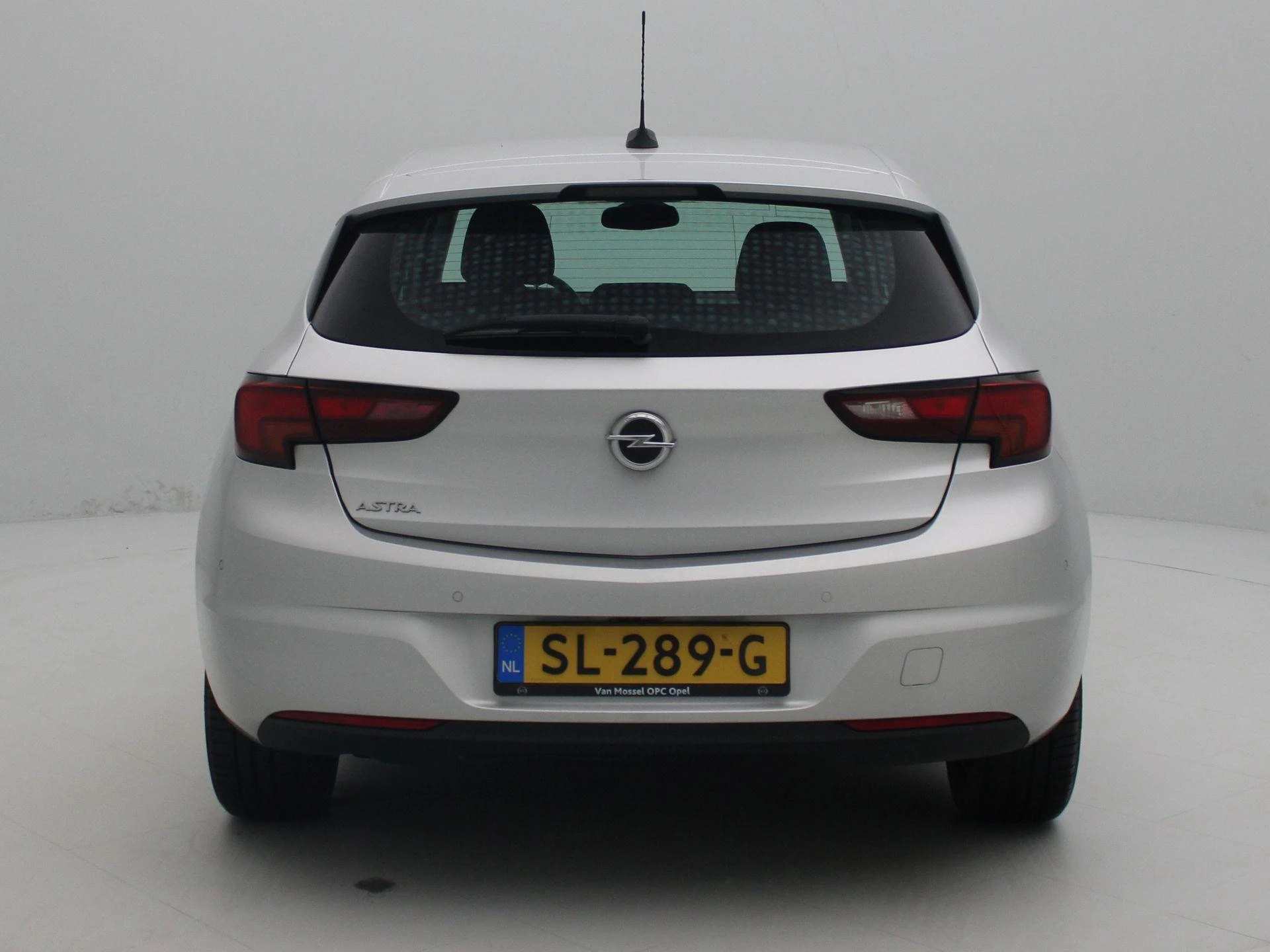 Opel-Astra-image-4