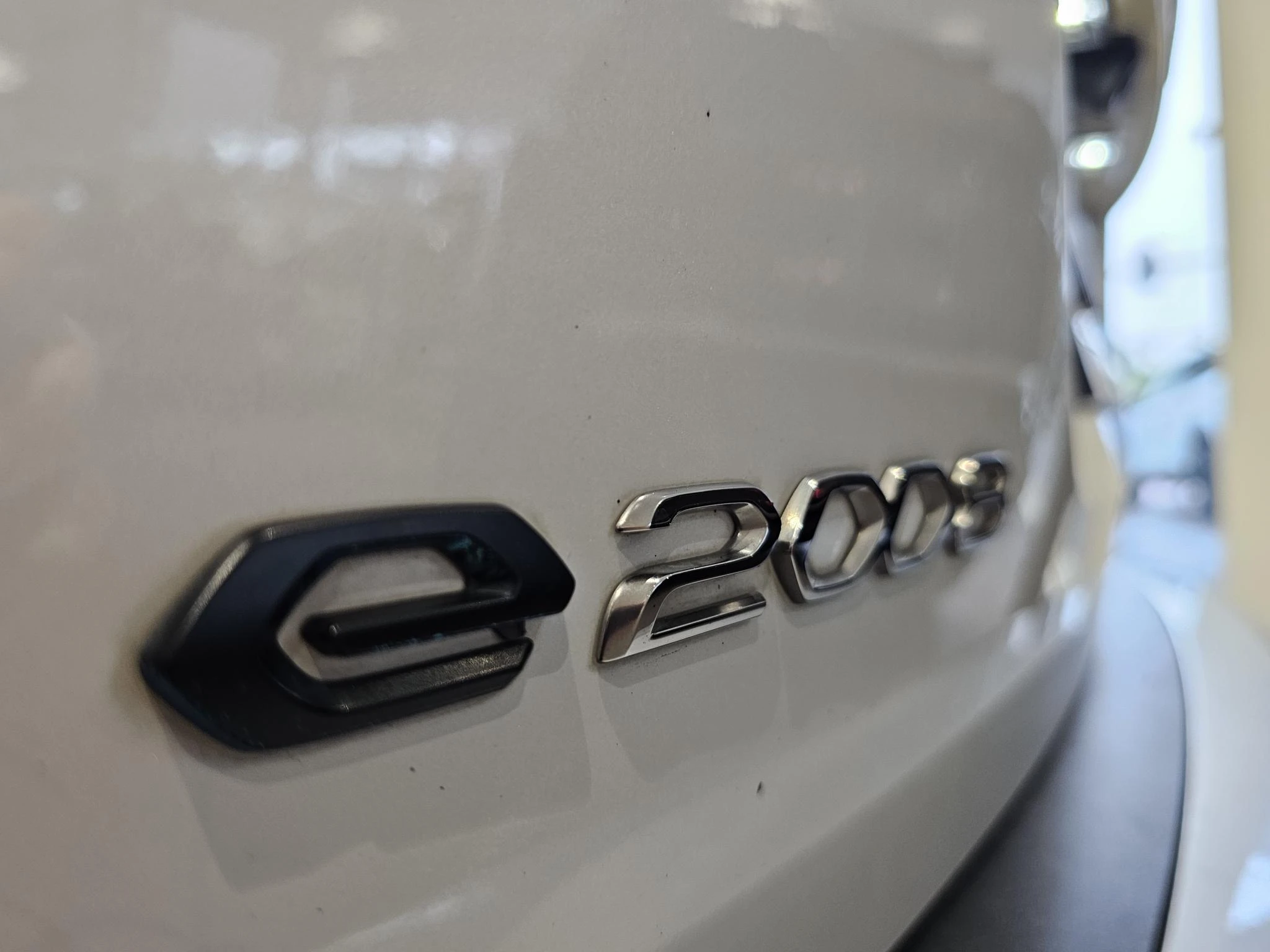 Peugeot-e-2008-image-29