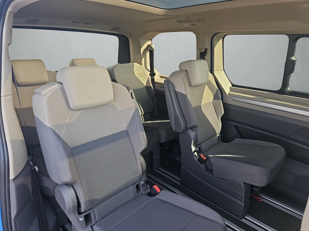 Volkswagen-Multivan-image-11