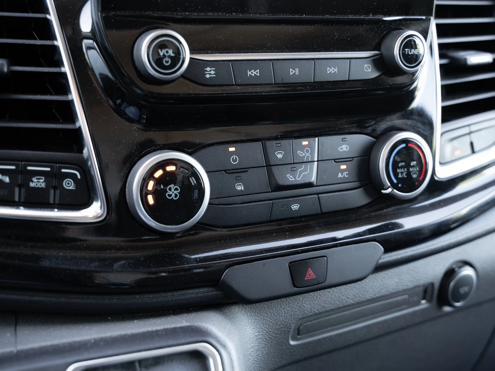 Ford-Transit-image-13