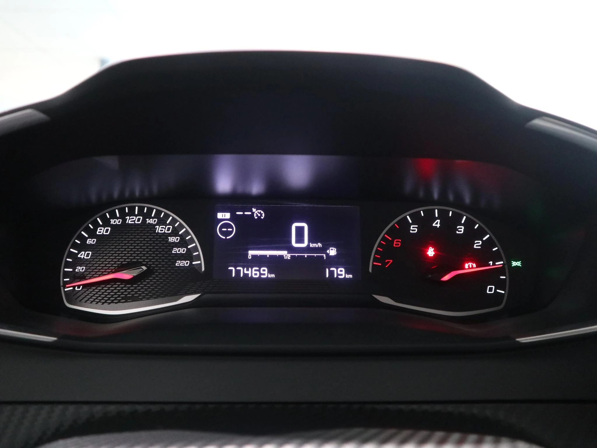 Peugeot-2008-image-11
