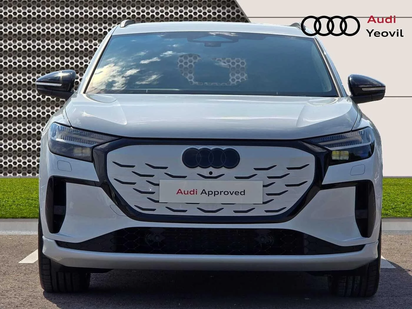 Audi-Q4 e-tron-image-6