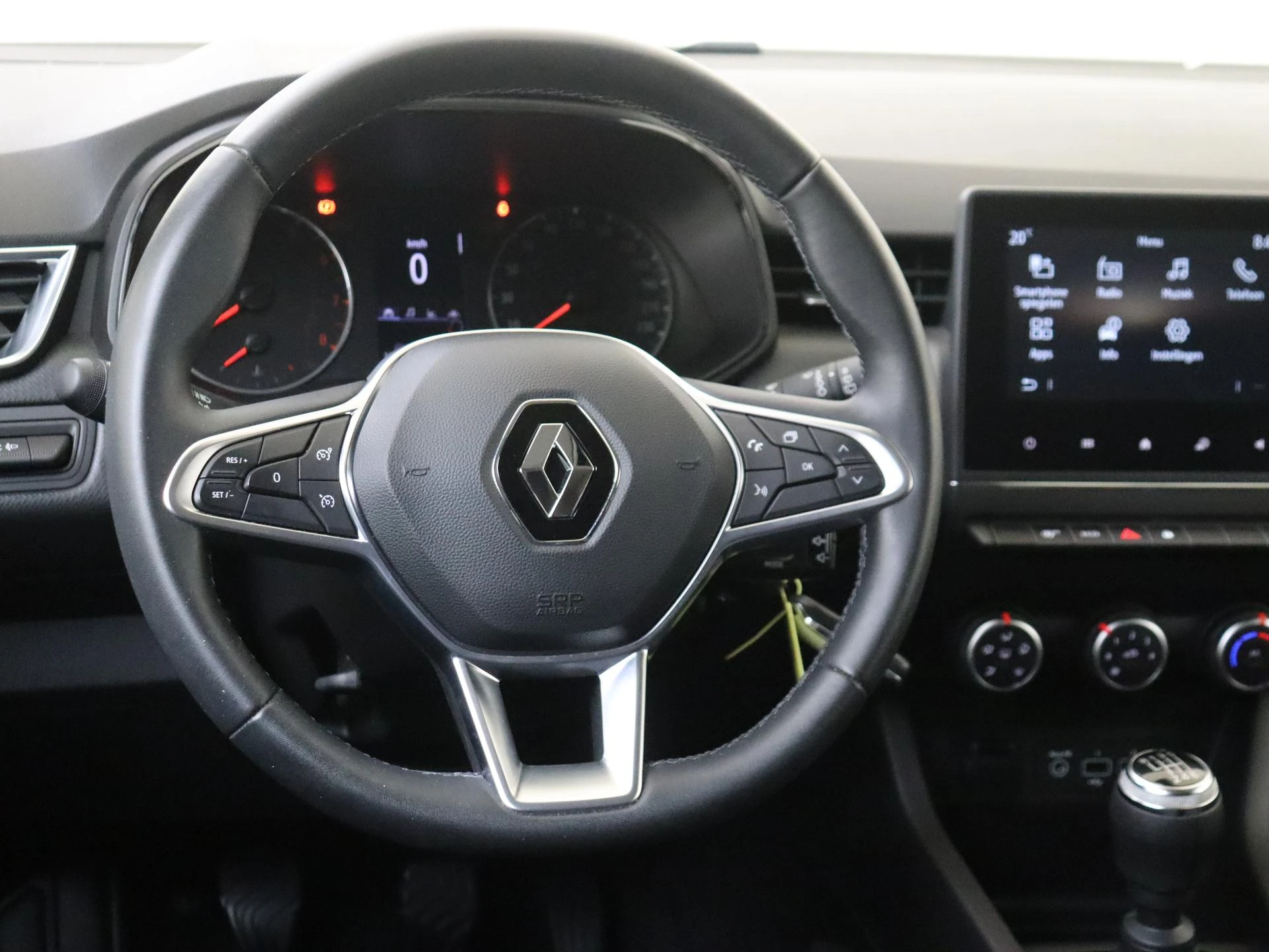 Renault-Clio-image-9