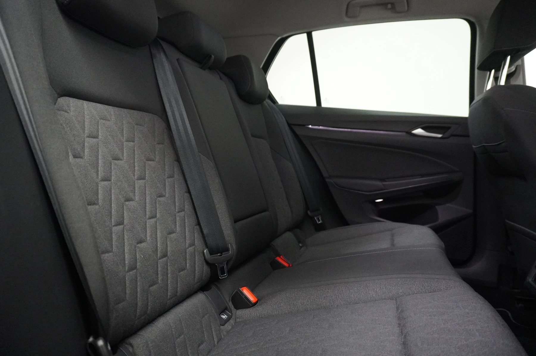 Volkswagen-Golf-image-13