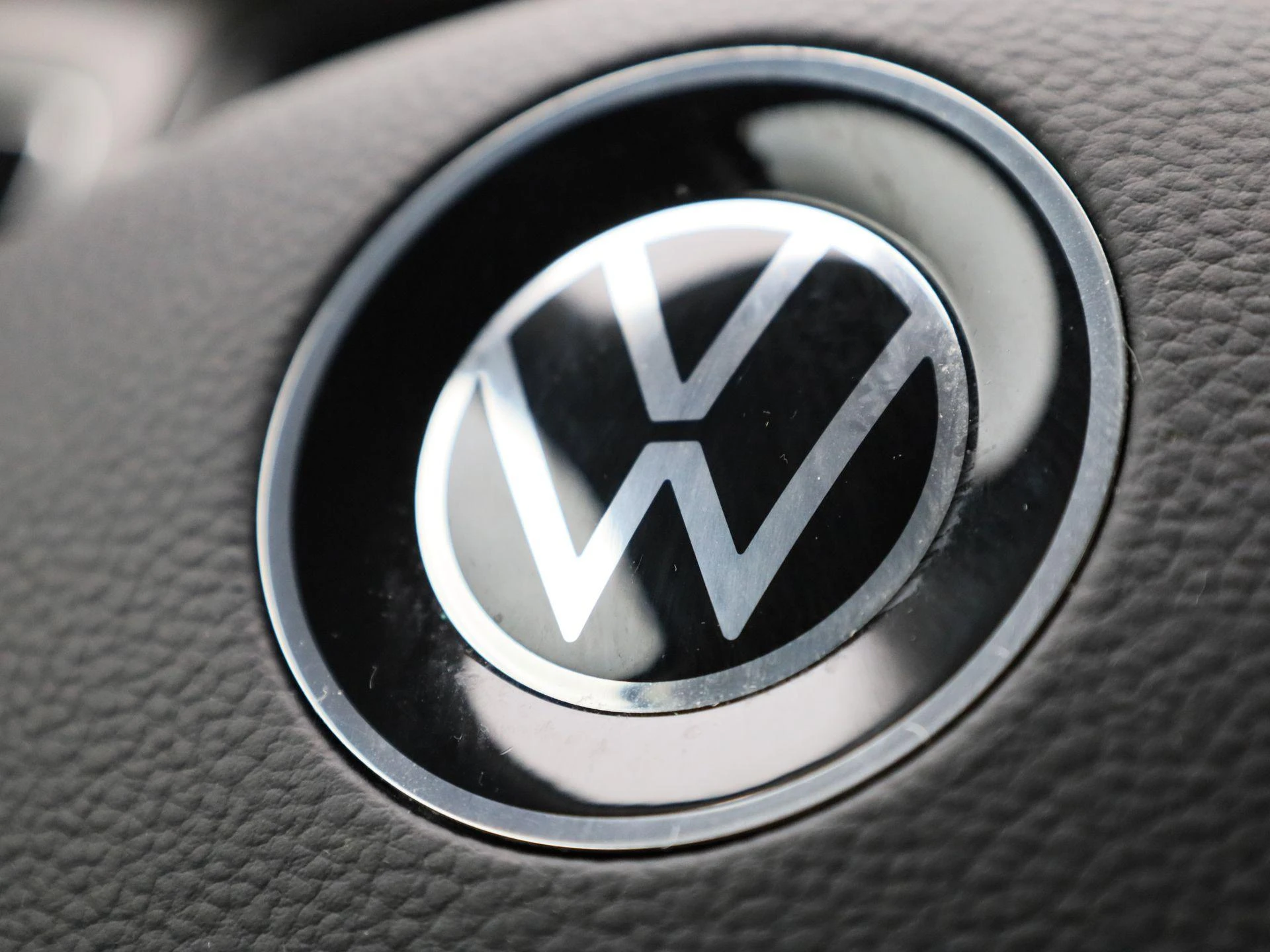 Volkswagen-T-Roc-image-28
