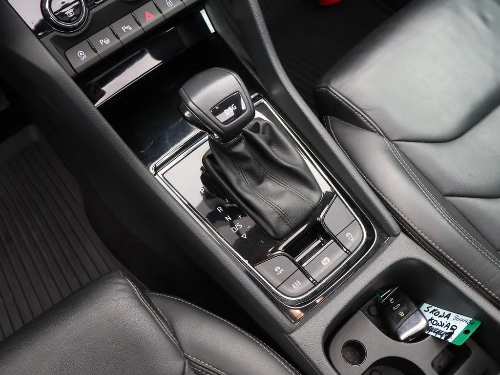 Škoda Kodiaq Kodiaq Clever 1.5TSI 150PK *AUTOMAAT*PANODAK*LEDER*CAMERA*PDC*CRUISE*NAVI*VIRTUAL COCKPIT*...*