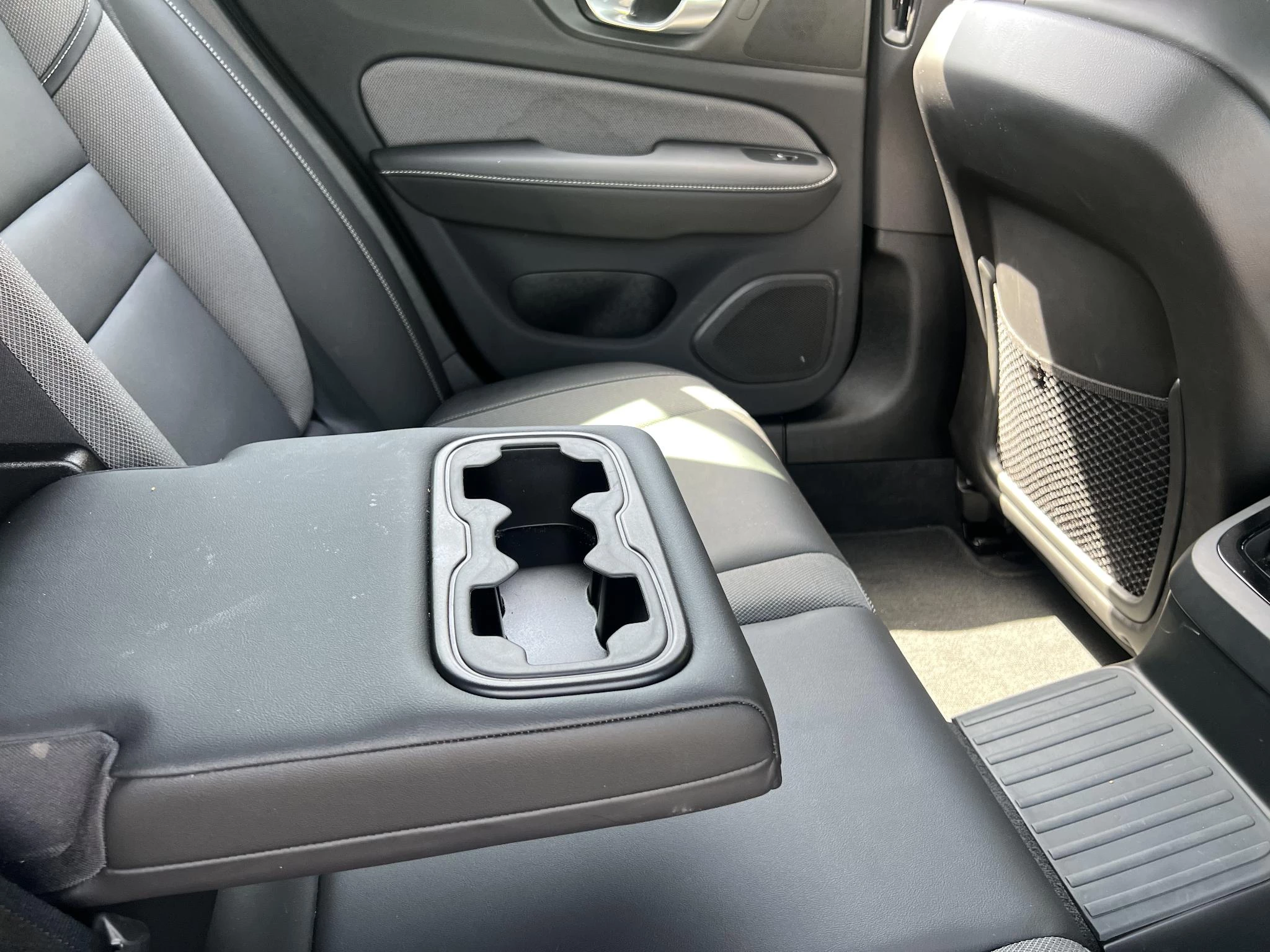 Volvo V60 T6 Plug-in hybrid AWD Plus Dark