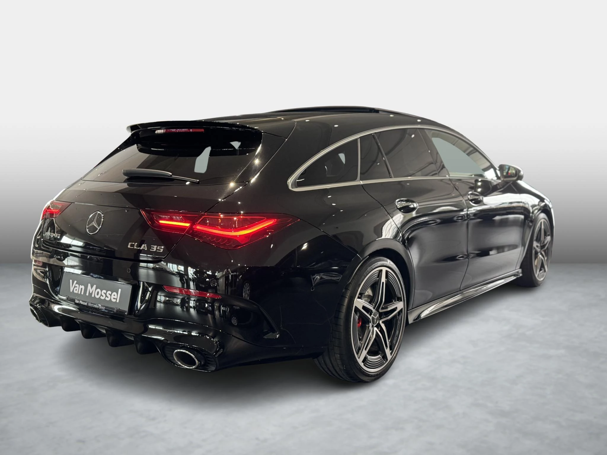 Mercedes-Benz-CLA-image-7