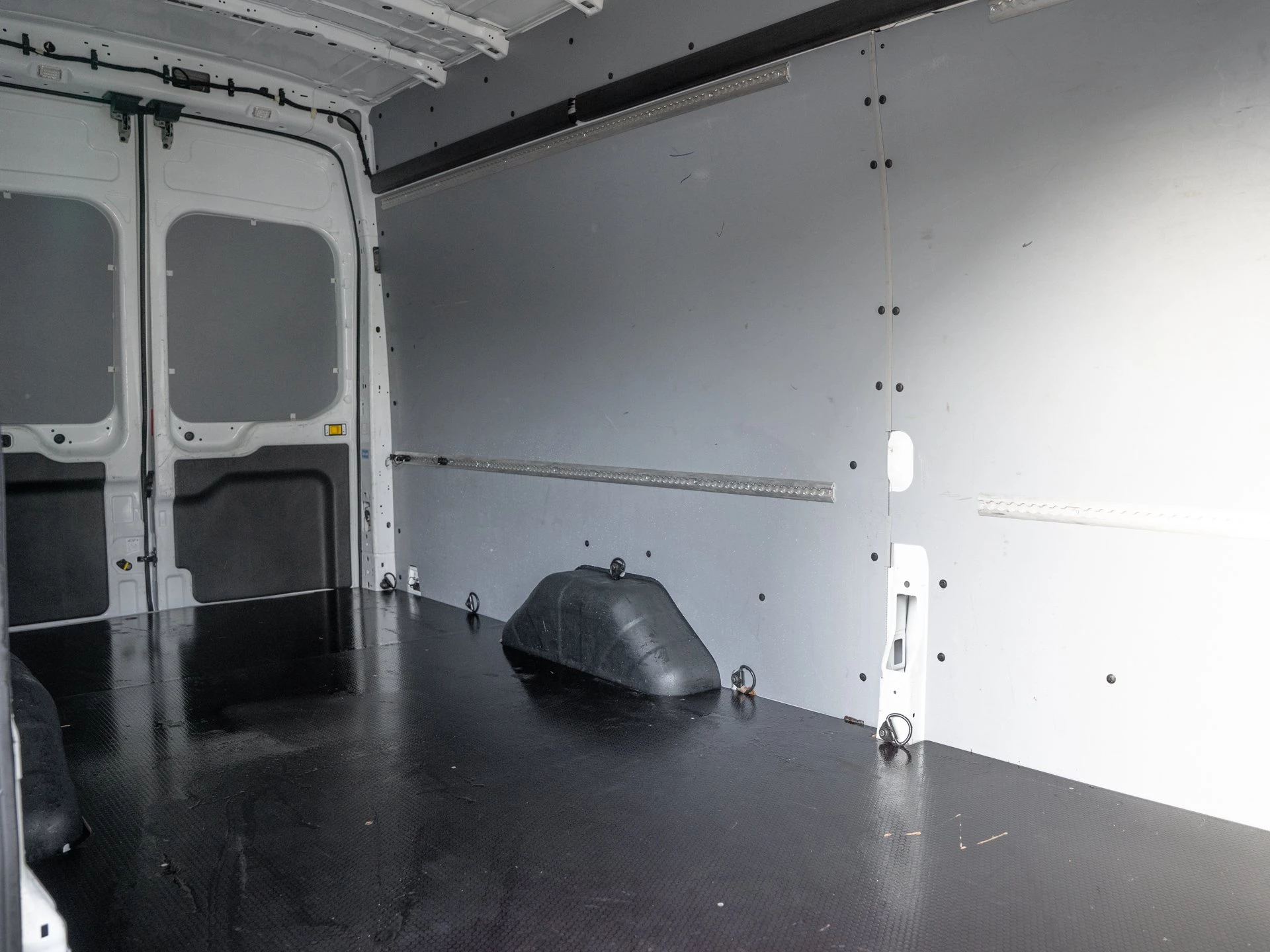 Ford-Transit-image-8