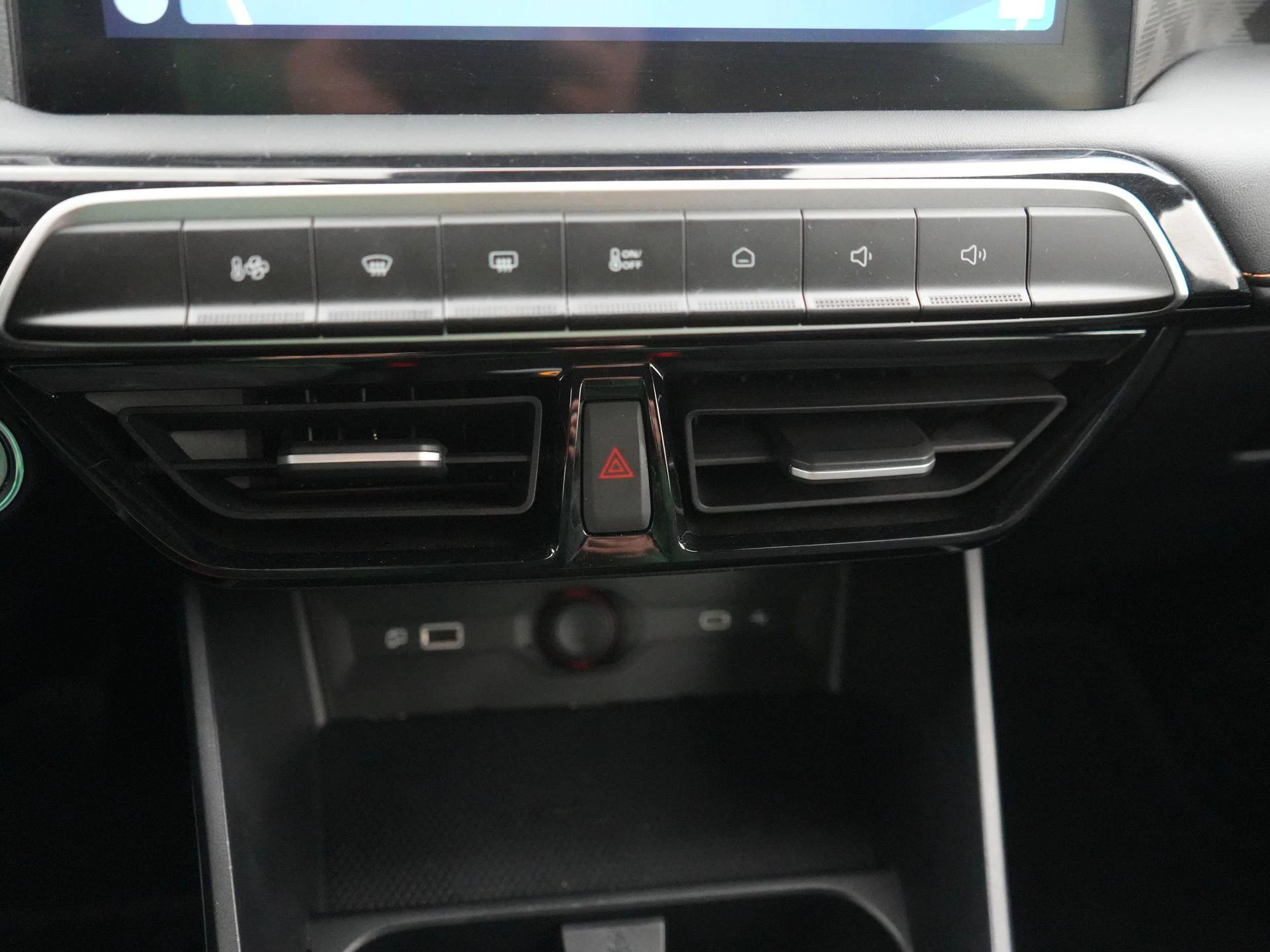 MG MG3 HEV 1.5 LUXURY