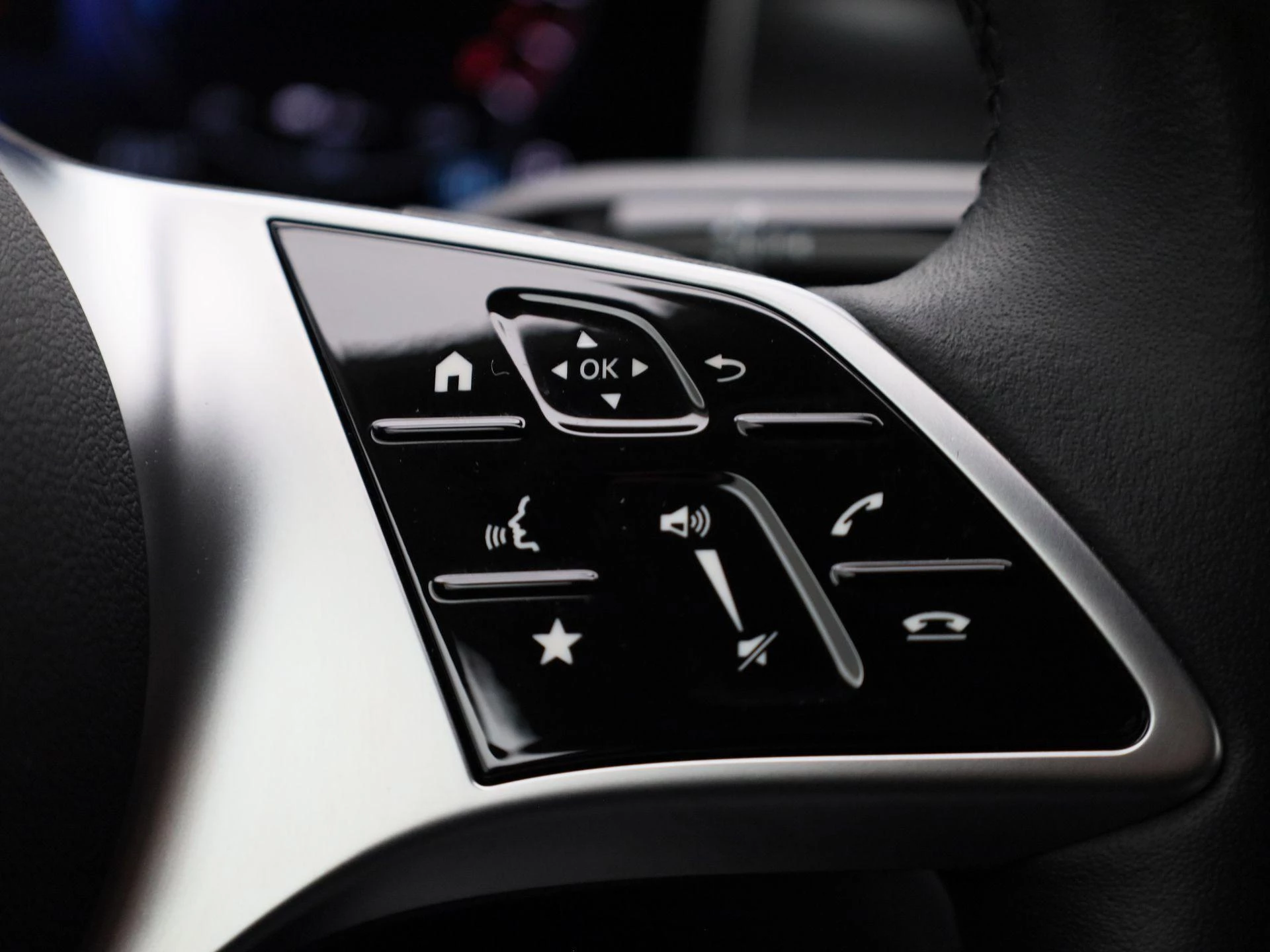 Mercedes-Benz-C-Klasse-image-25