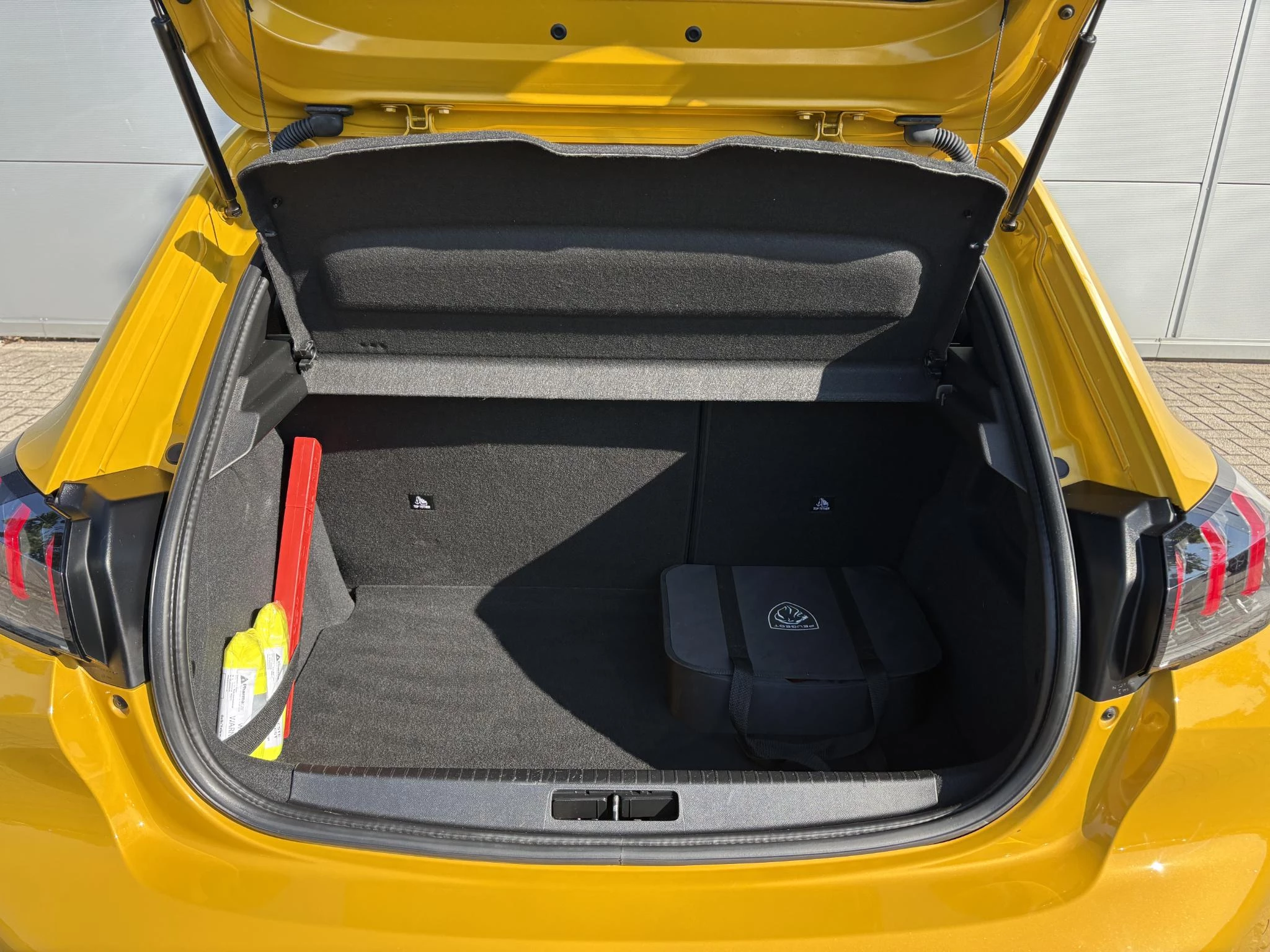 Peugeot e-208 EV GT 350 50 kWh