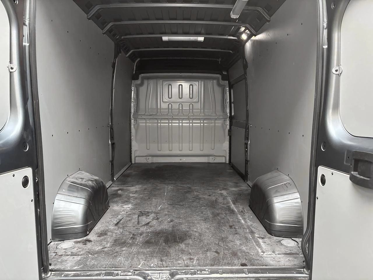 Peugeot-Boxer-image-6