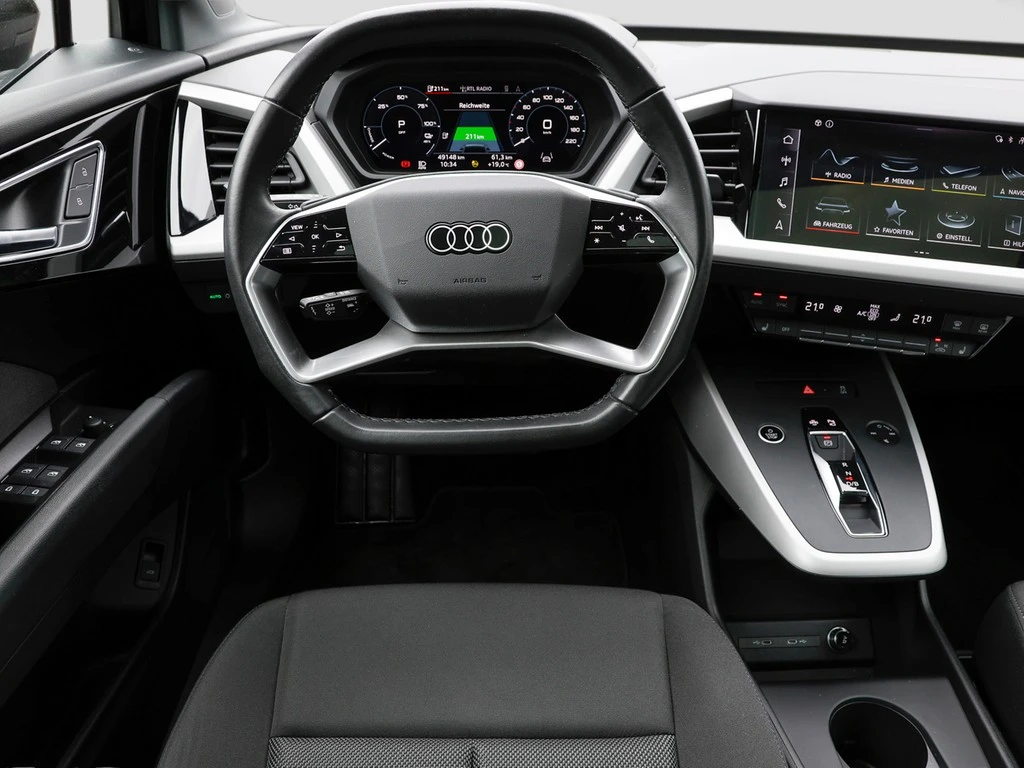 Audi Q4 e-tron 40 /MatrixLED/Navi/Pano/RFK/ACC