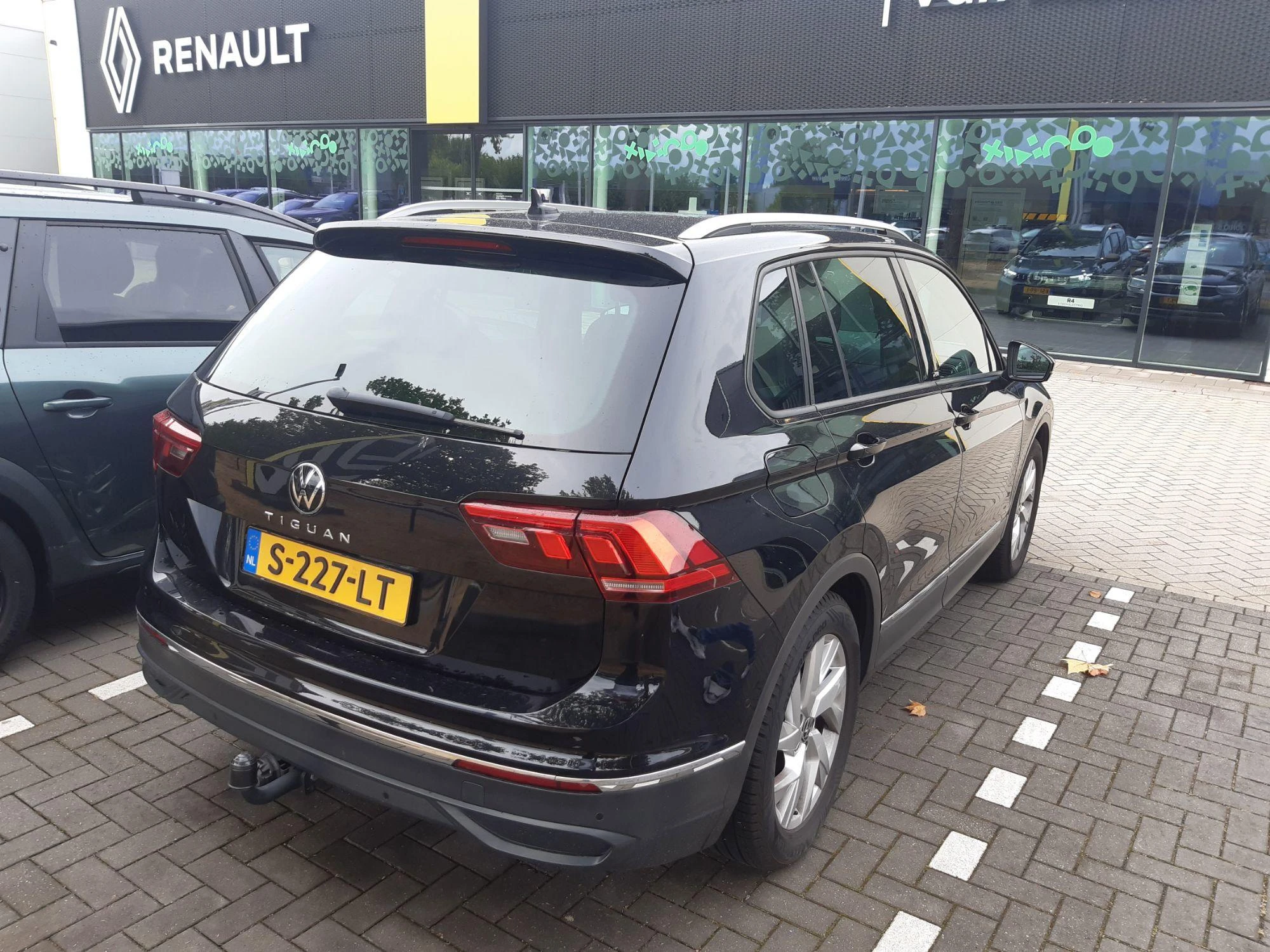Volkswagen-Tiguan-image-2