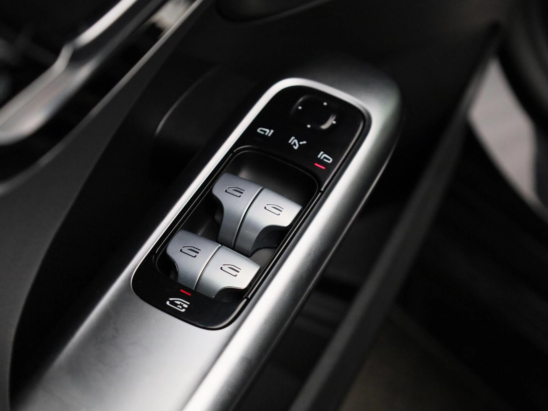 Mercedes-Benz-C-Klasse-image-27