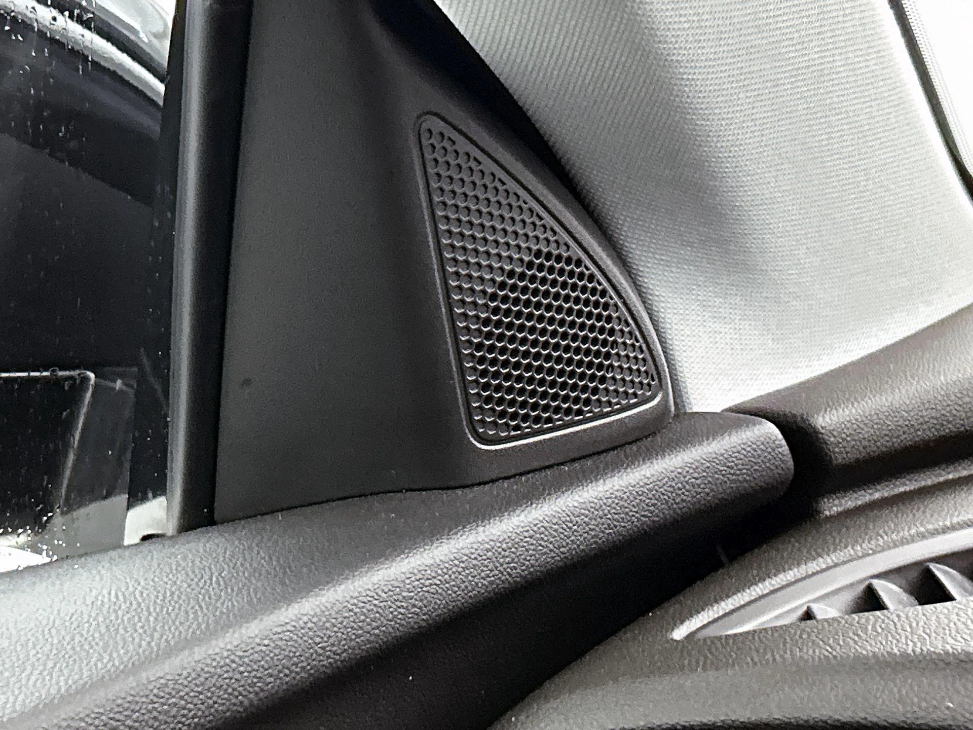 Opel-Grandland X-image-13