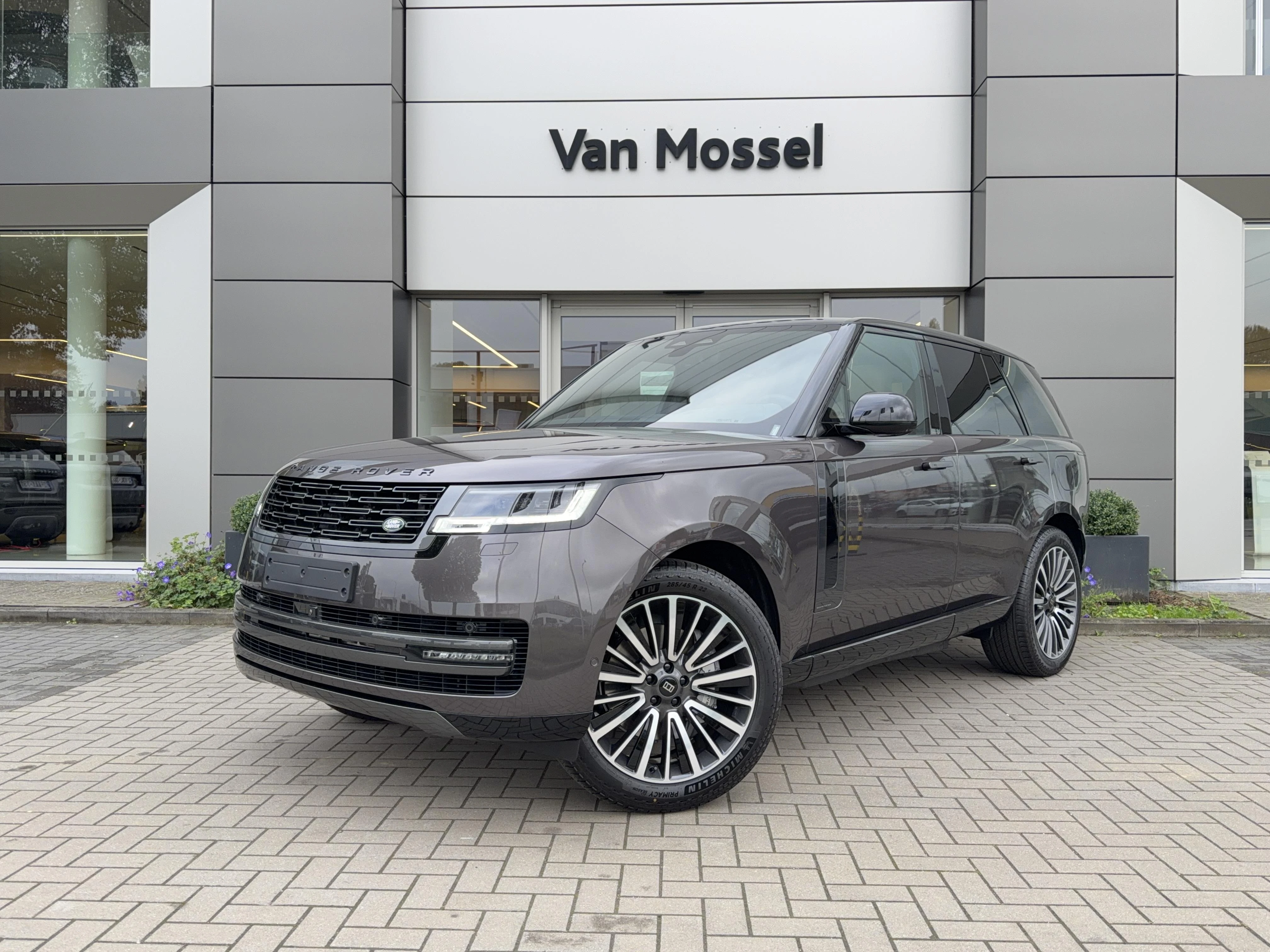 Land Rover-Range Rover-image-0
