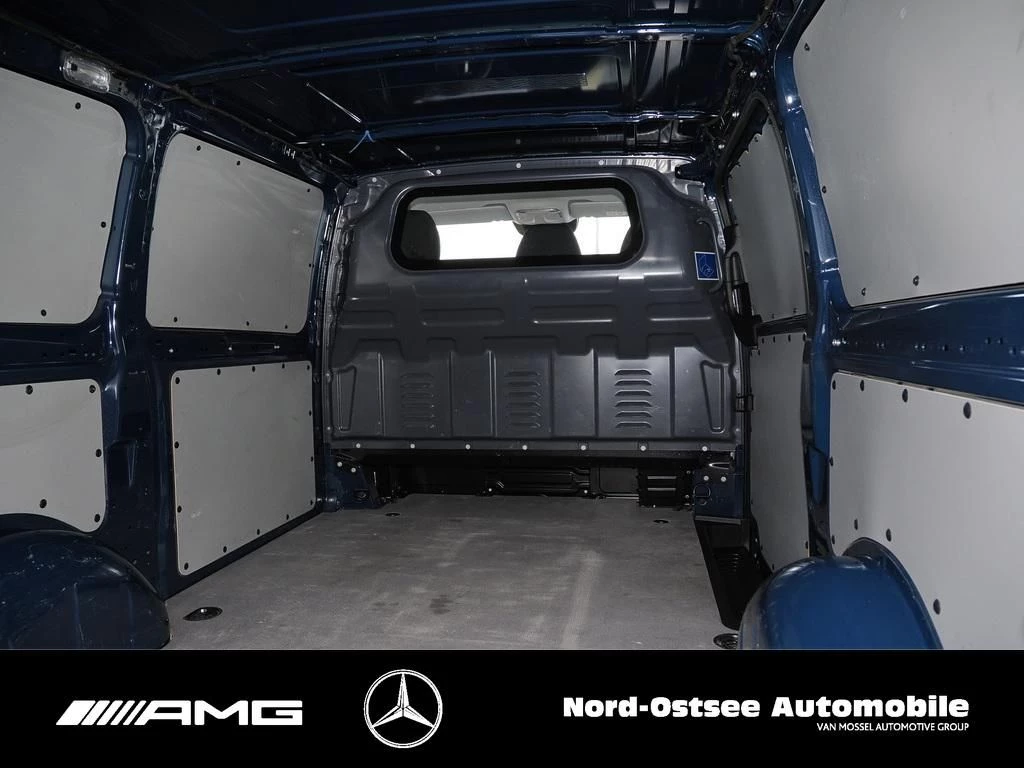 Mercedes-Benz-Vito-image-11