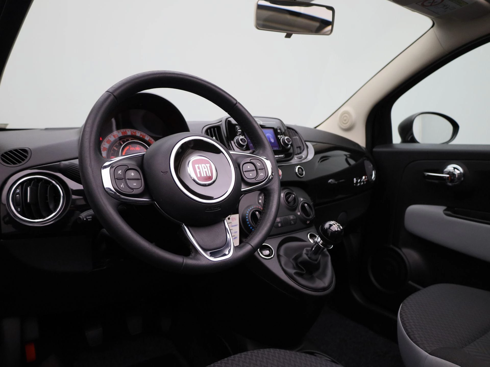 Fiat-500C-image-6