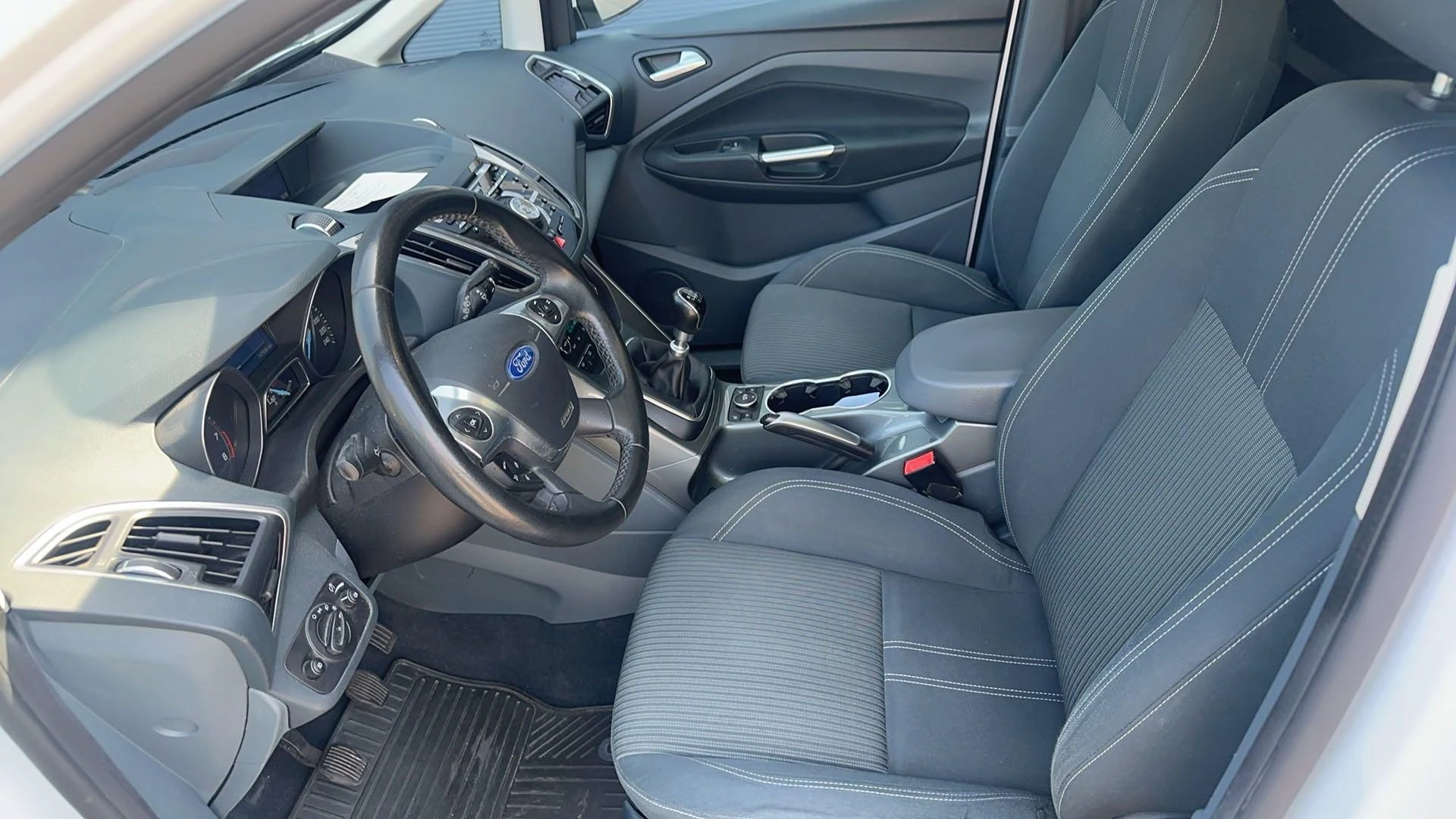 Ford-C-MAX-image-6