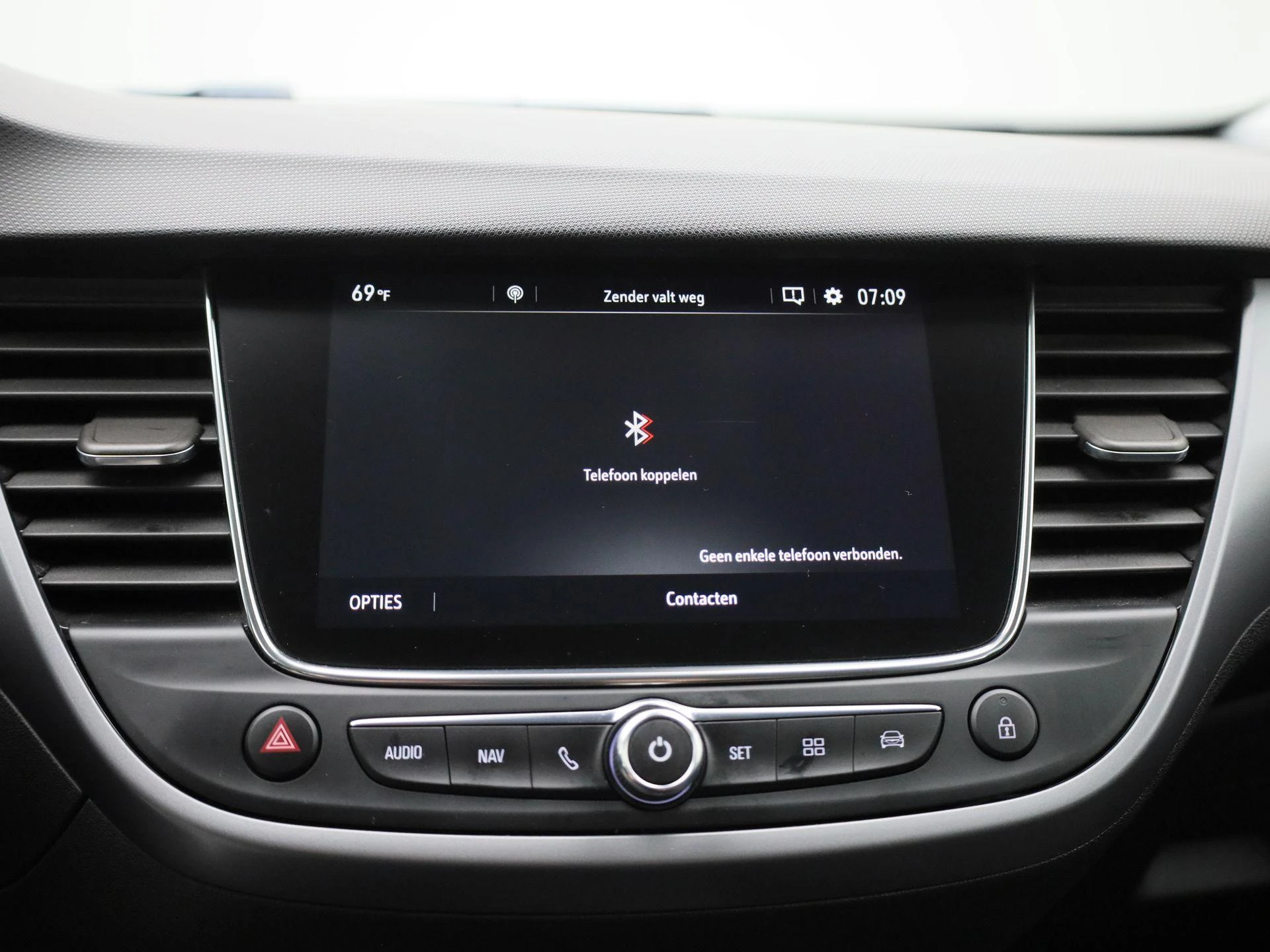 Opel-Crossland X-image-26