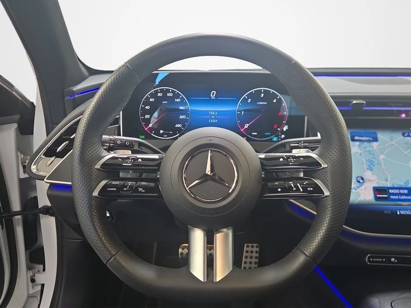 Mercedes-Benz E-Klasse 220 T d AMG DISTRO PANO 360° AHK ADV. NIGHT AMG Line