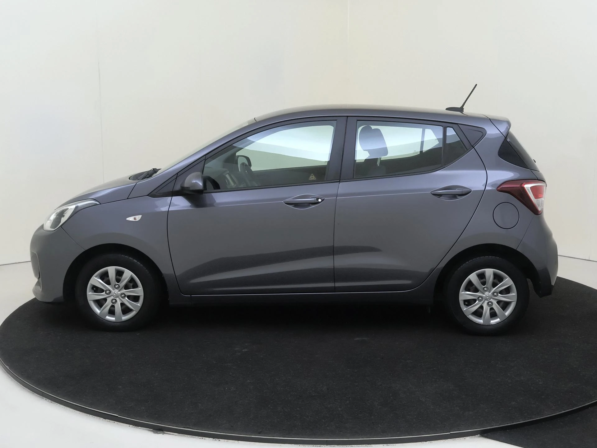 Hyundai-i10-image-7