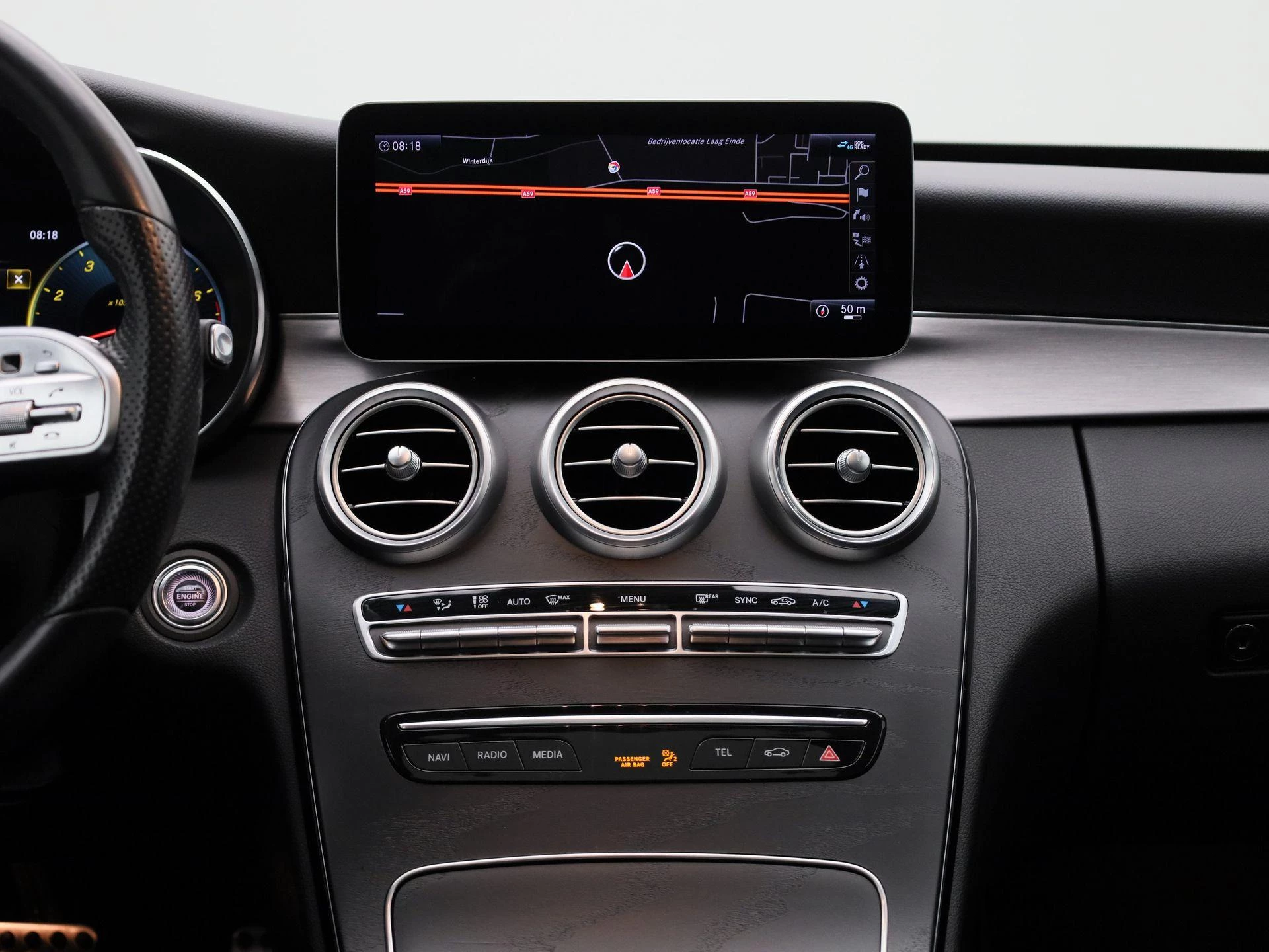 Mercedes-Benz-C-Klasse-image-7