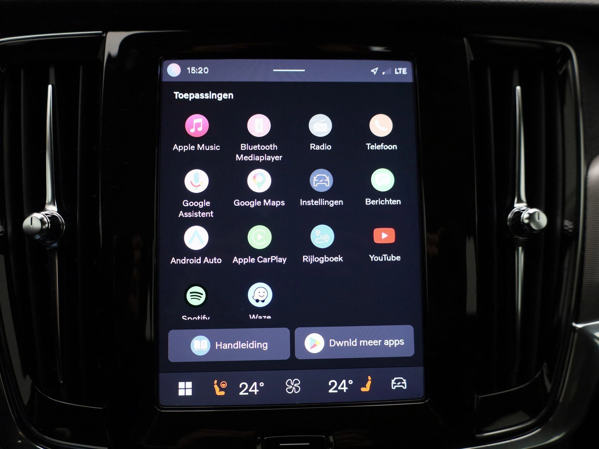 Volvo-V90-image-18