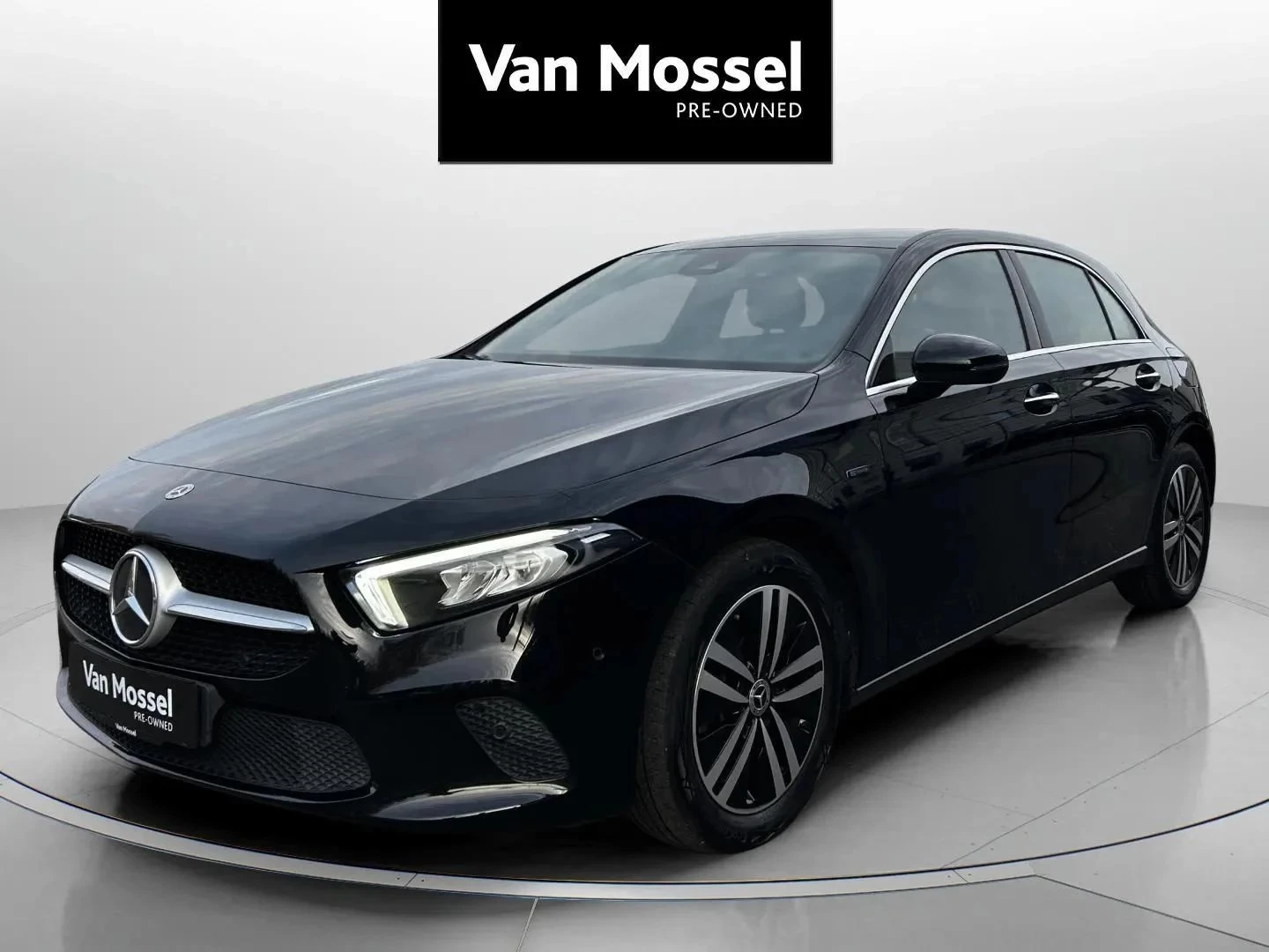 Mercedes-Benz-A-Klasse-image-0