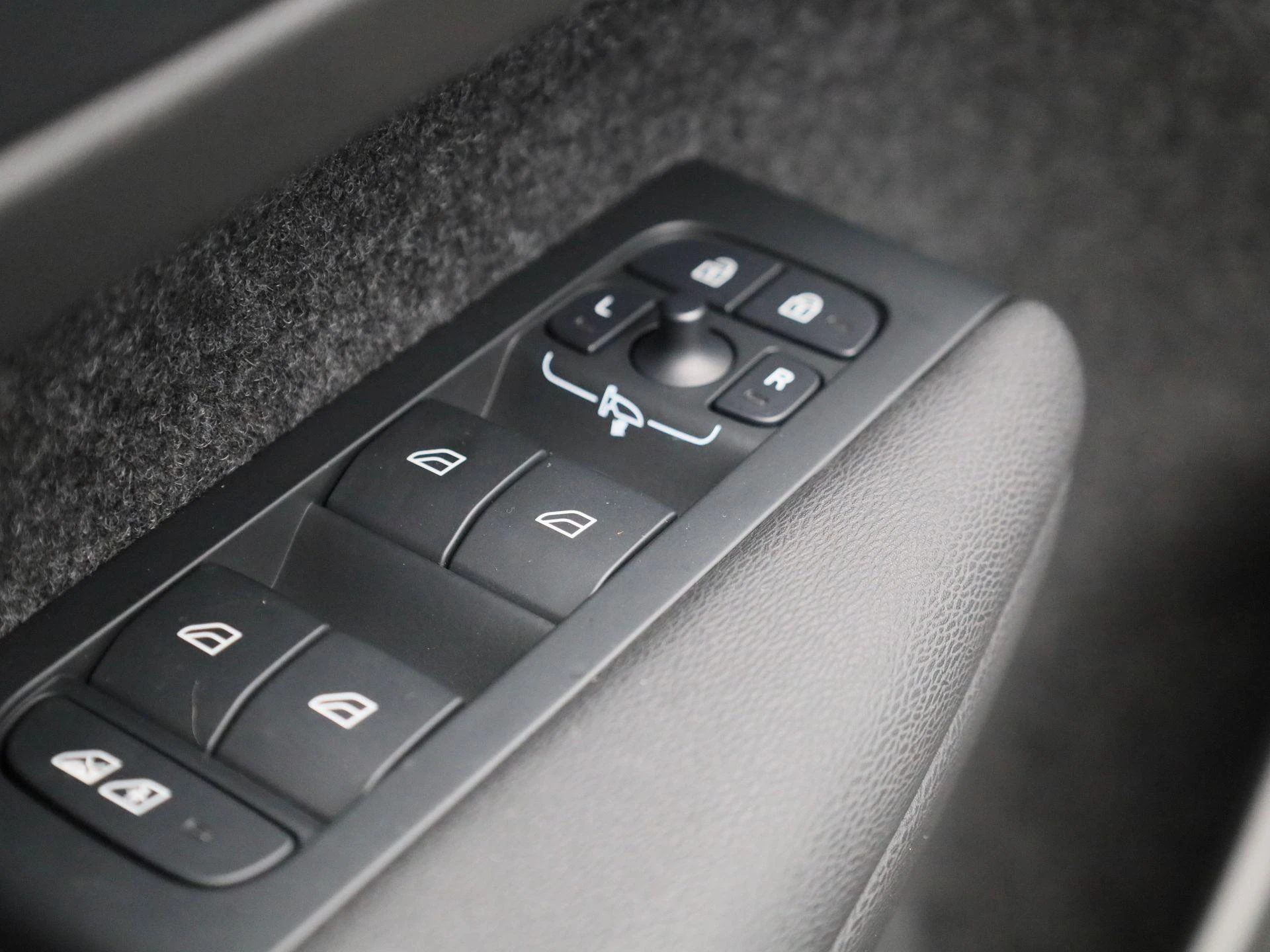 Volvo-XC40-image-29
