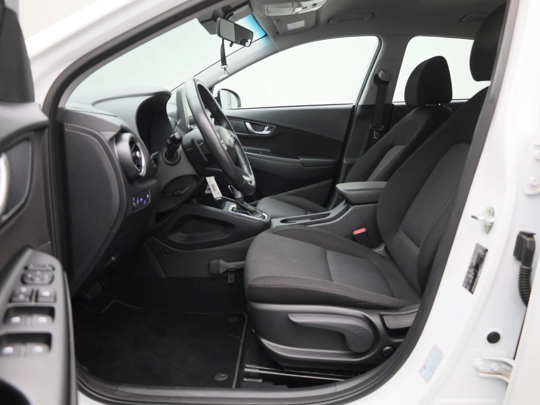 Hyundai-Kona-image-11