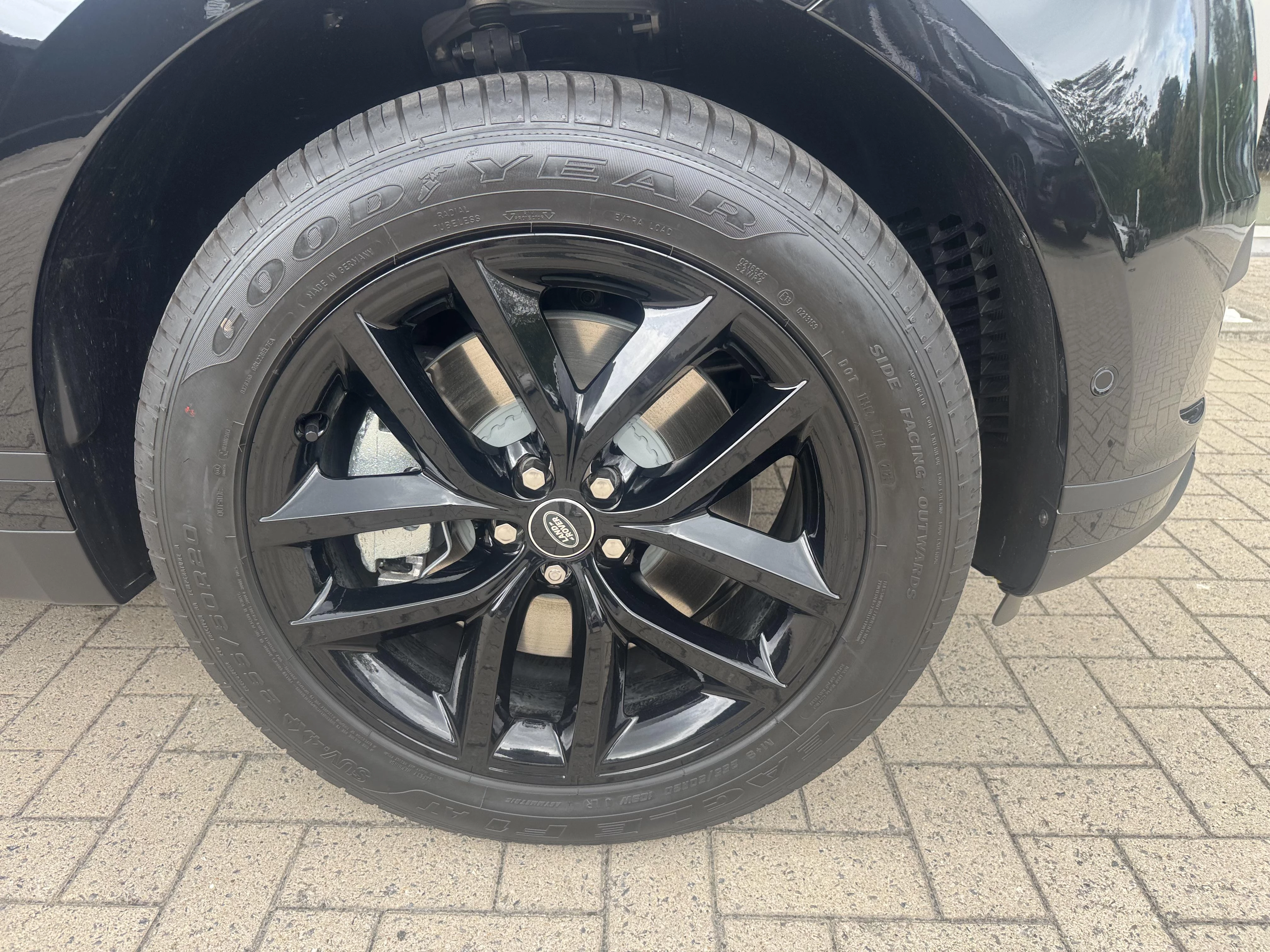 Land Rover Range Rover Velar P400e S AWD Auto. 26MY
