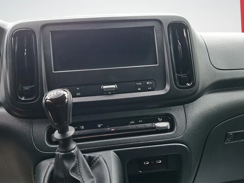 Mercedes-Benz-Vito 116-image-14