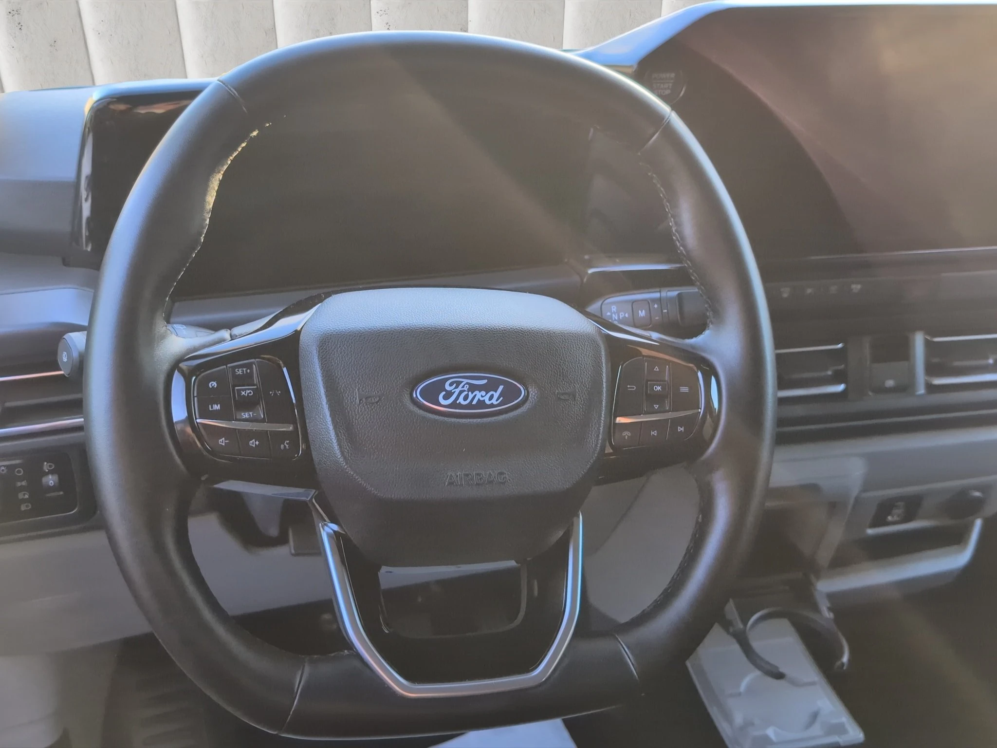 Ford-Tourneo Custom-image-12