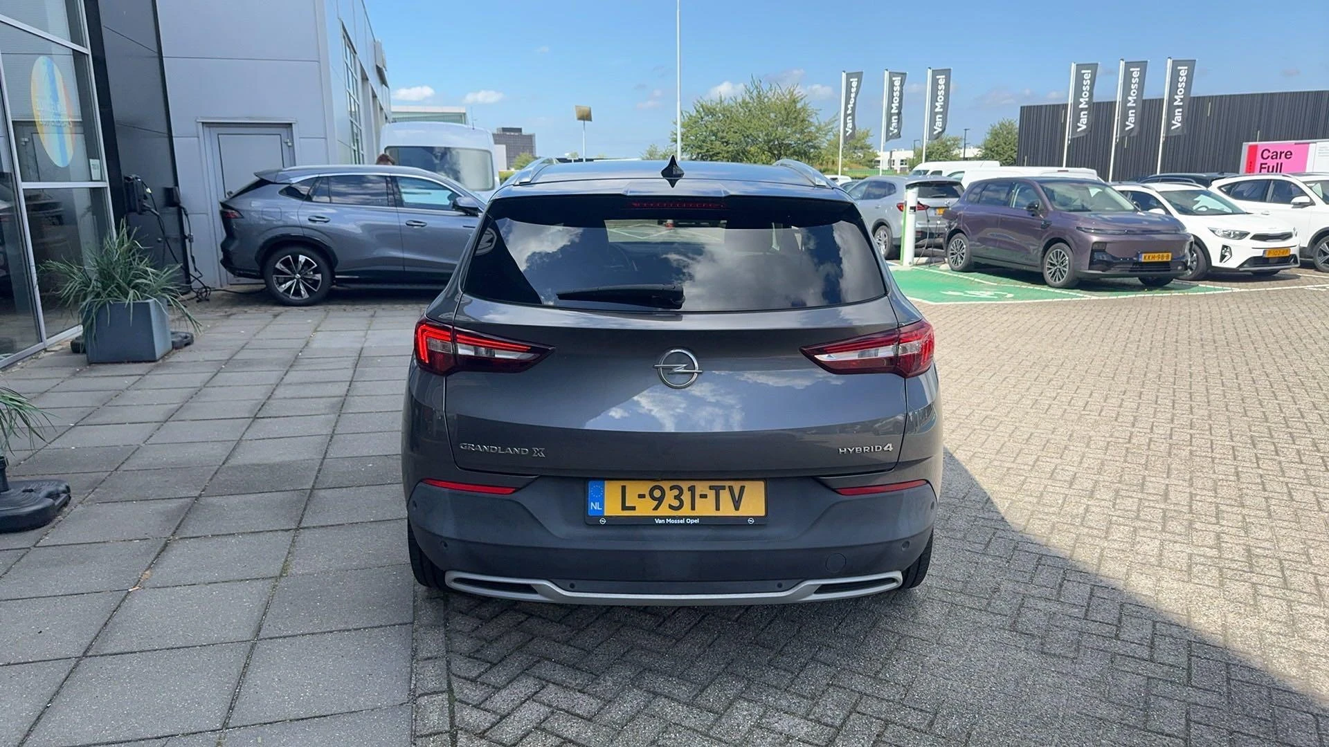 Opel-Grandland X-image-2