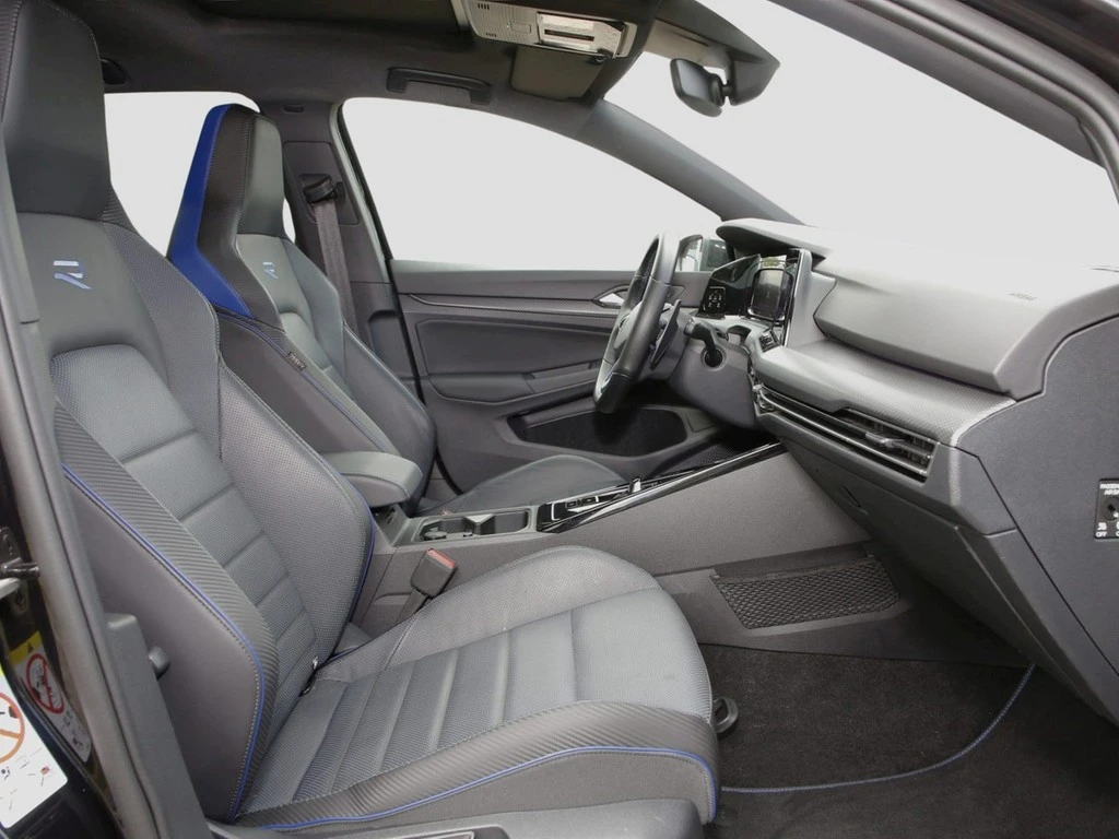 Volkswagen-Golf-image-7