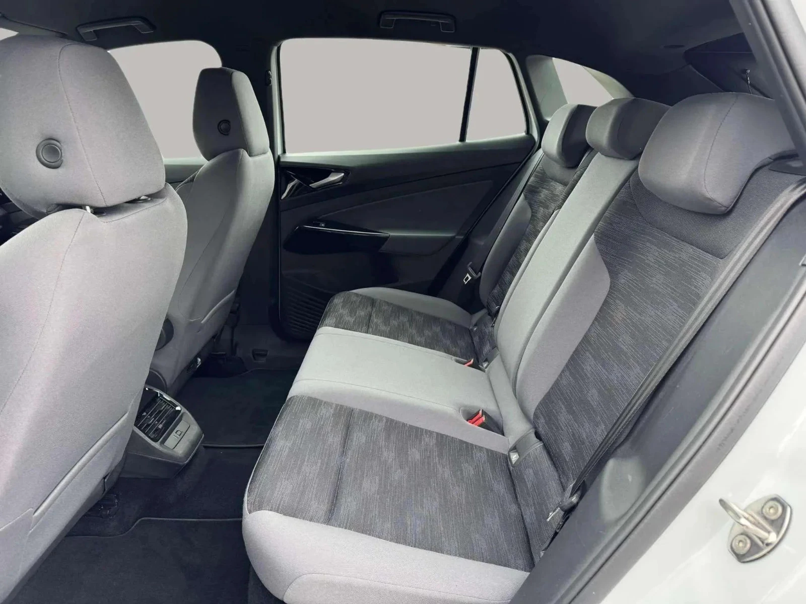 Volkswagen-ID.4-image-10